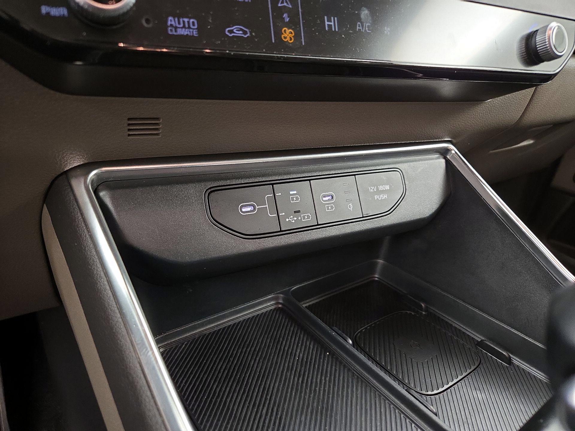 Thumbnail: 2025 Kia Carnival - 19