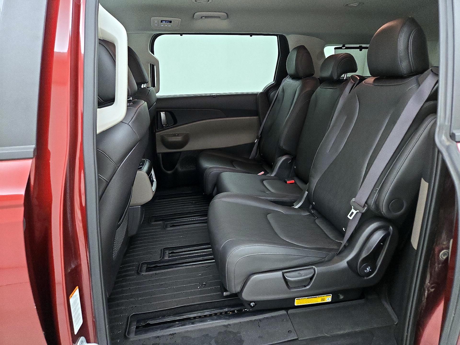 Thumbnail: 2025 Kia Carnival - 20