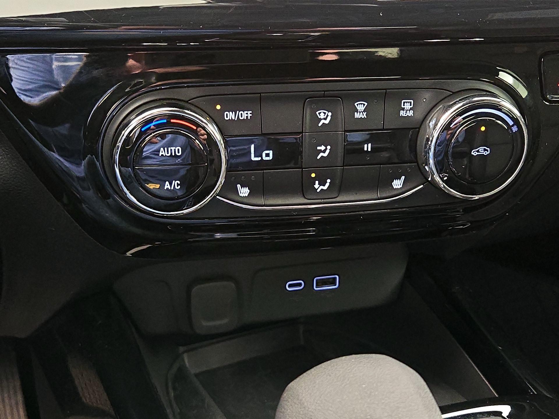 Thumbnail: 2024 Chevrolet Trax - 16