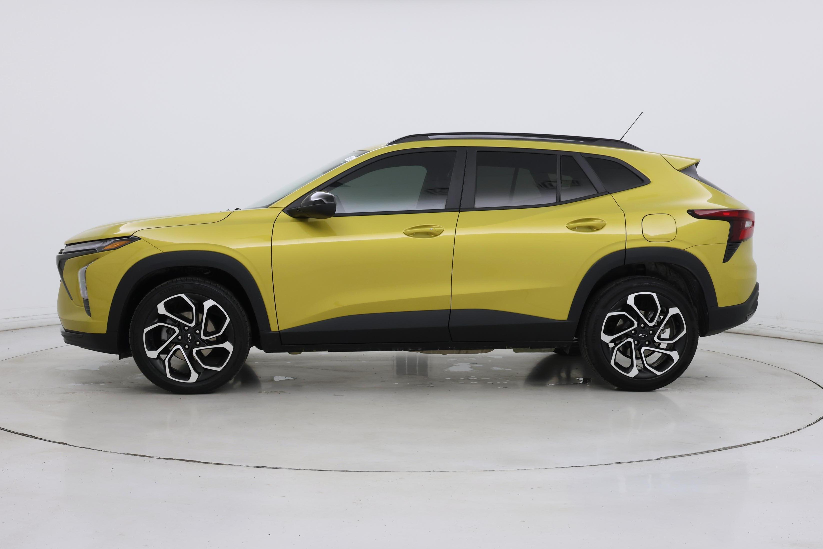 Thumbnail: 2024 Chevrolet Trax - 3