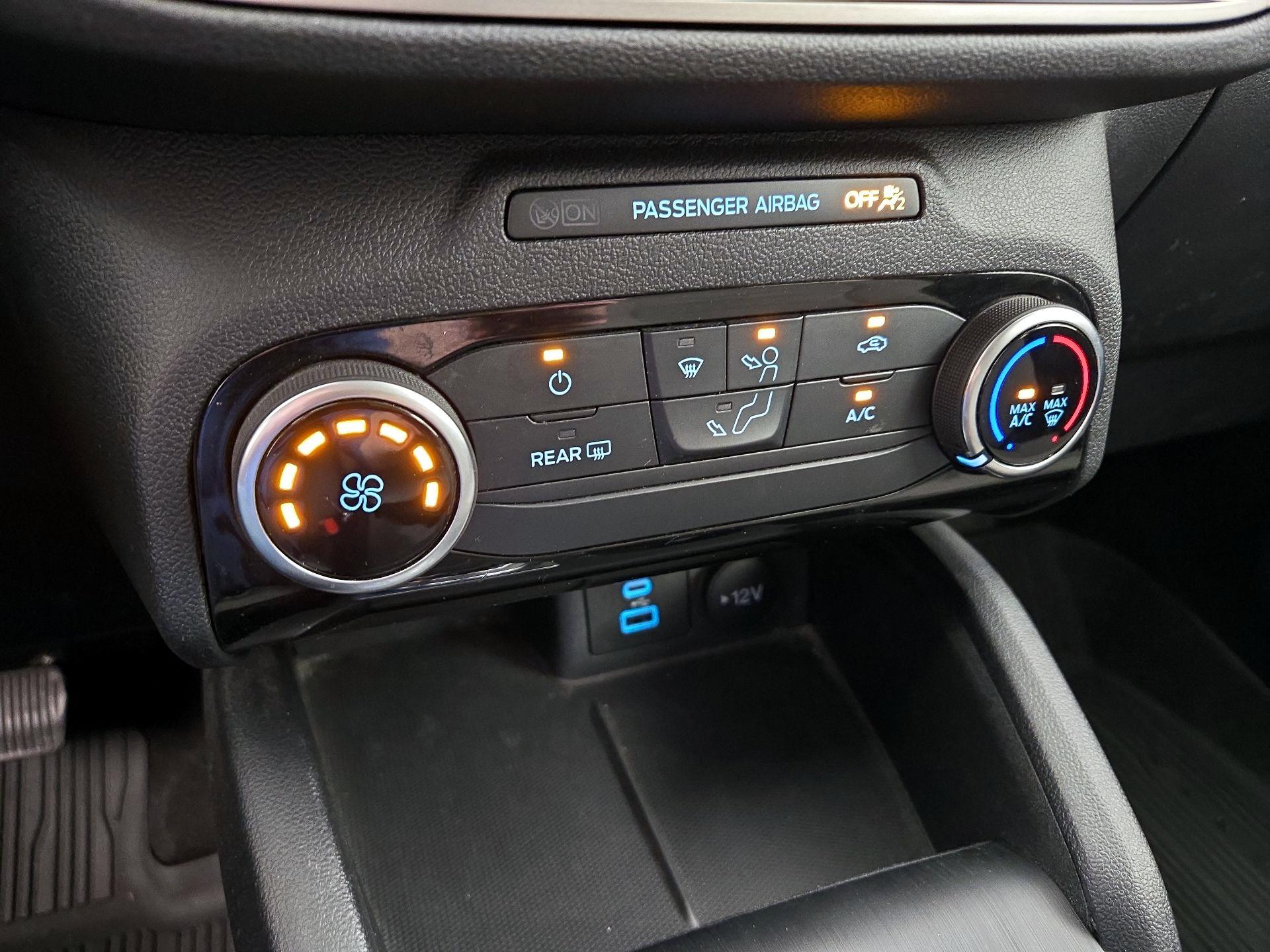 Thumbnail: 2022 Ford Escape - 16