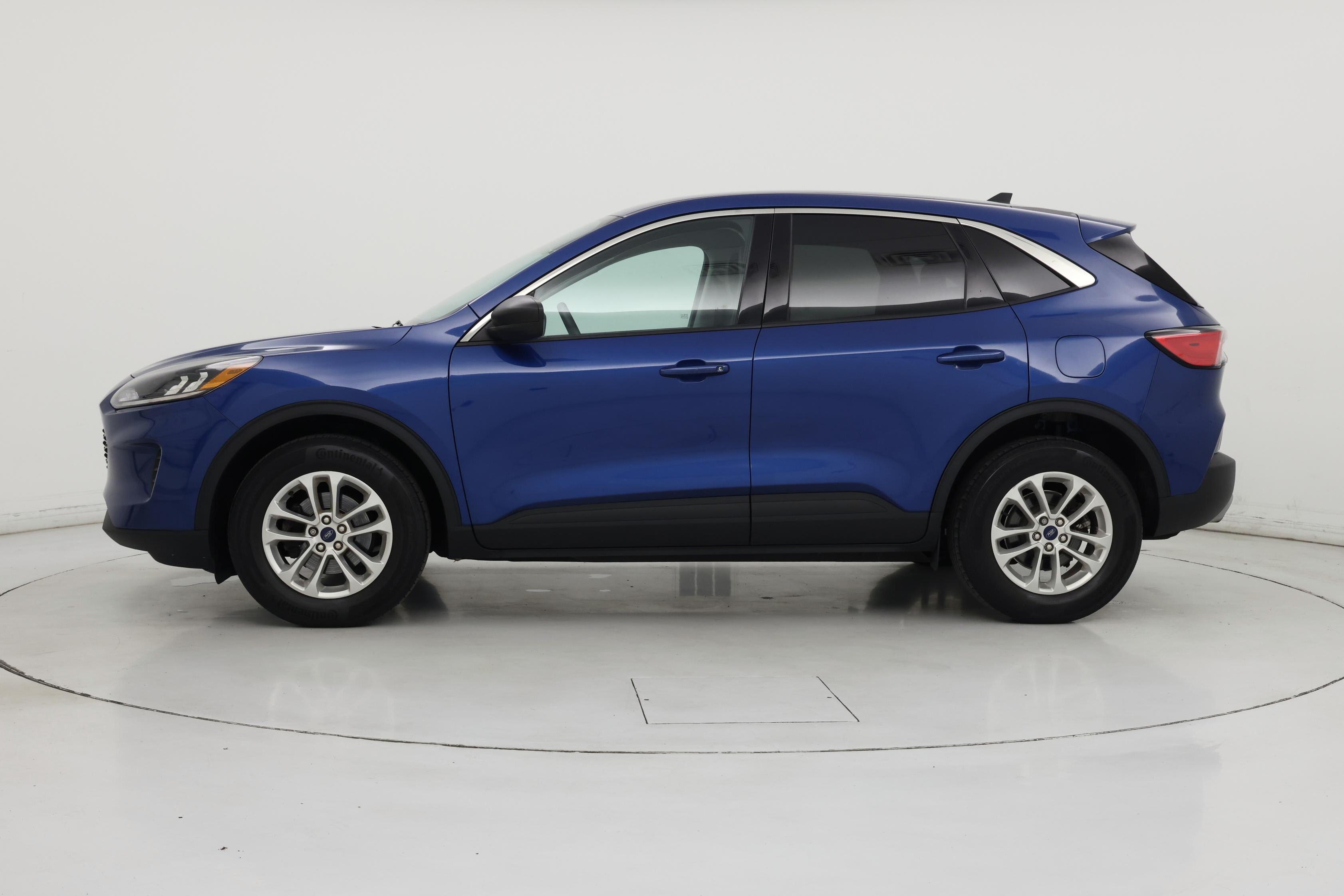 Thumbnail: 2022 Ford Escape - 3