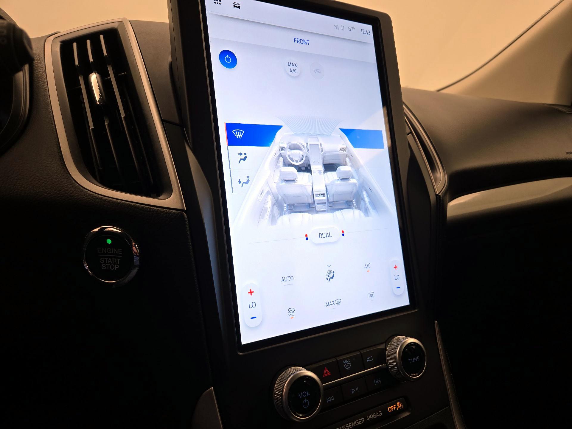 Thumbnail: 2022 Ford Edge - 16