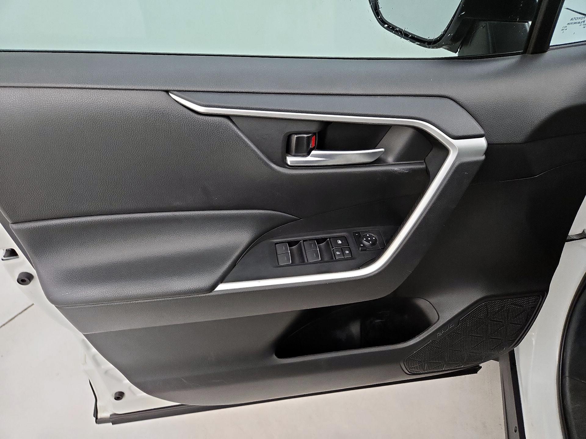 Thumbnail: 2024 Toyota RAV4 - 12