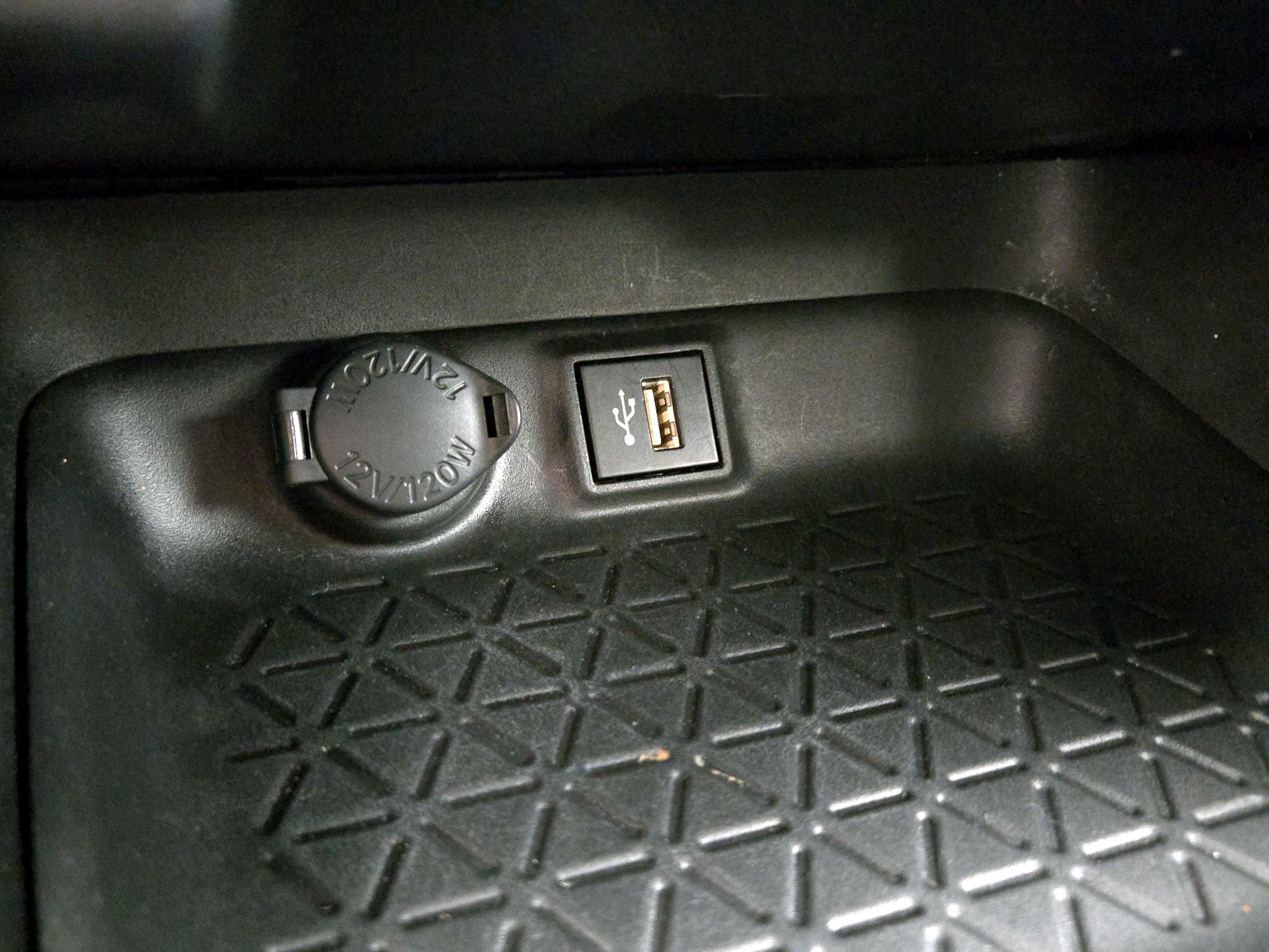 Thumbnail: 2024 Toyota RAV4 - 18