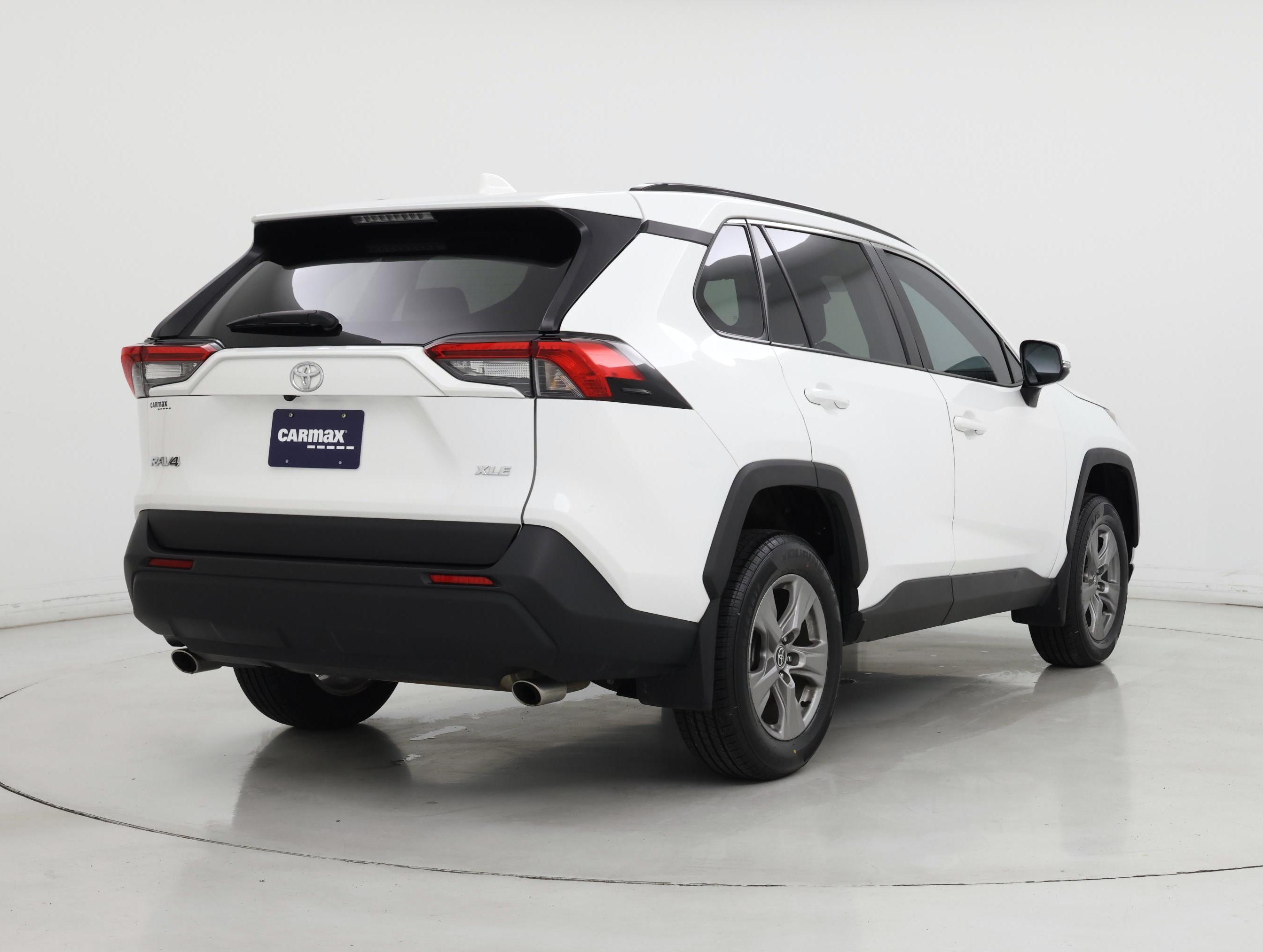 Thumbnail: 2024 Toyota RAV4 - 8