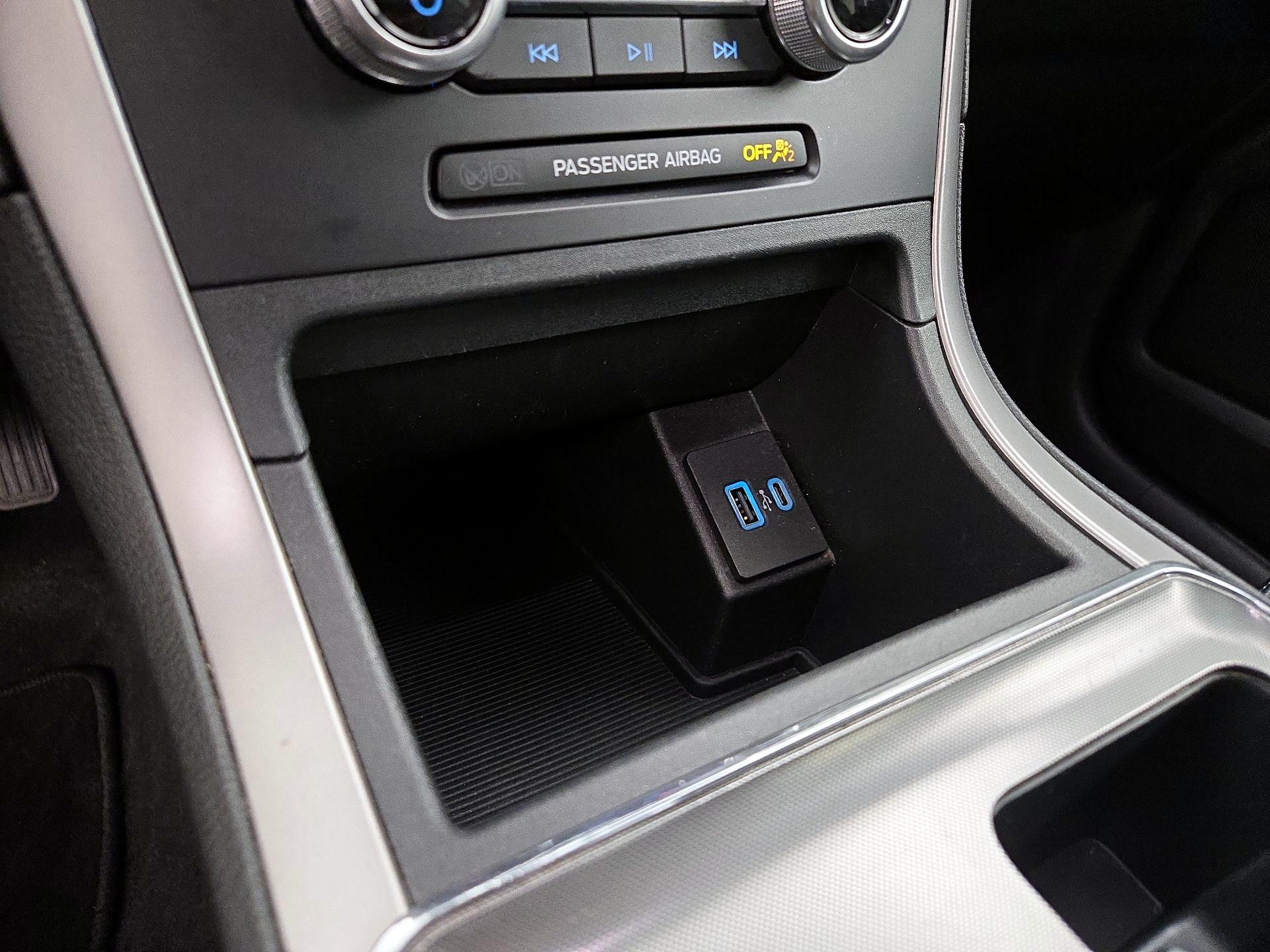 Thumbnail: 2022 Ford Edge - 18