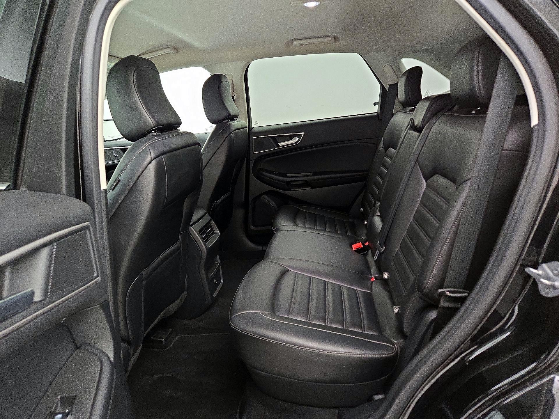 Thumbnail: 2022 Ford Edge - 19