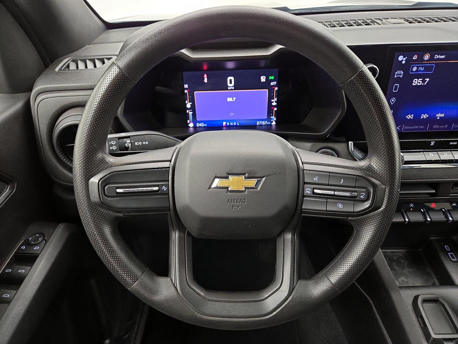 Thumbnail: 2023 Chevrolet Colorado - 10