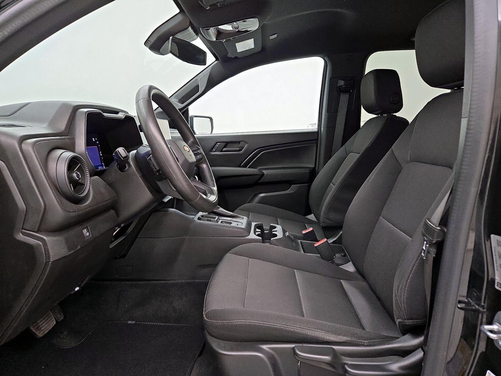 Thumbnail: 2023 Chevrolet Colorado - 11