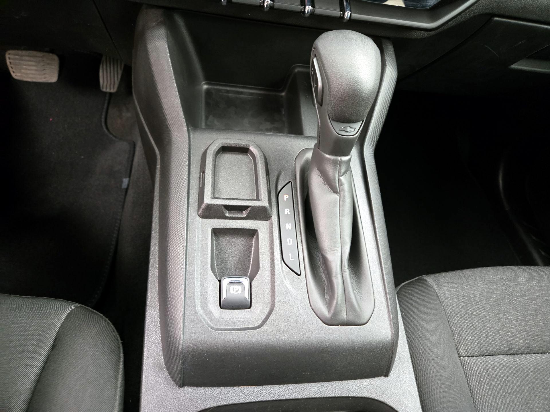 Thumbnail: 2023 Chevrolet Colorado - 17