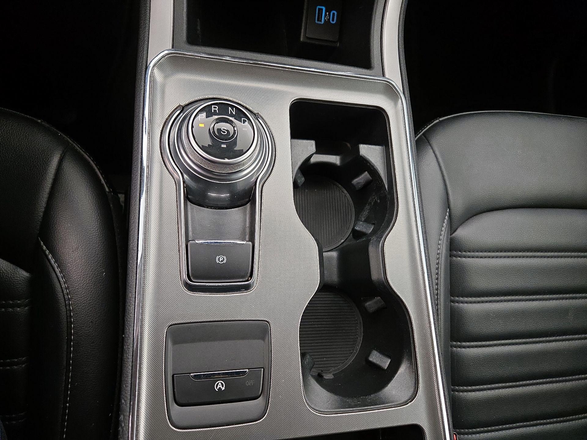 Thumbnail: 2022 Ford Edge - 17