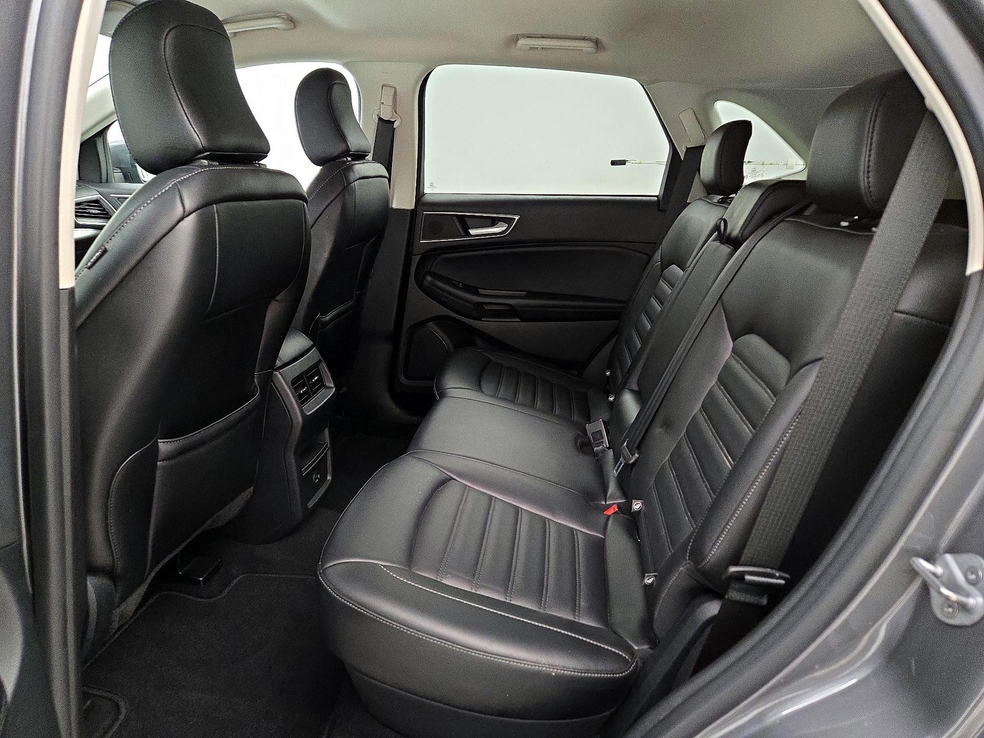 Thumbnail: 2022 Ford Edge - 19