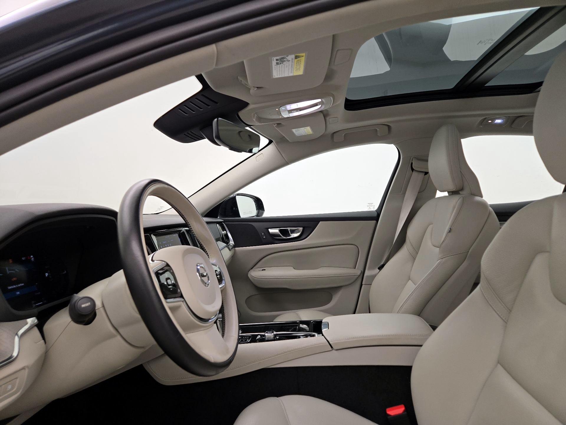 Thumbnail: 2023 Volvo S60 - 20