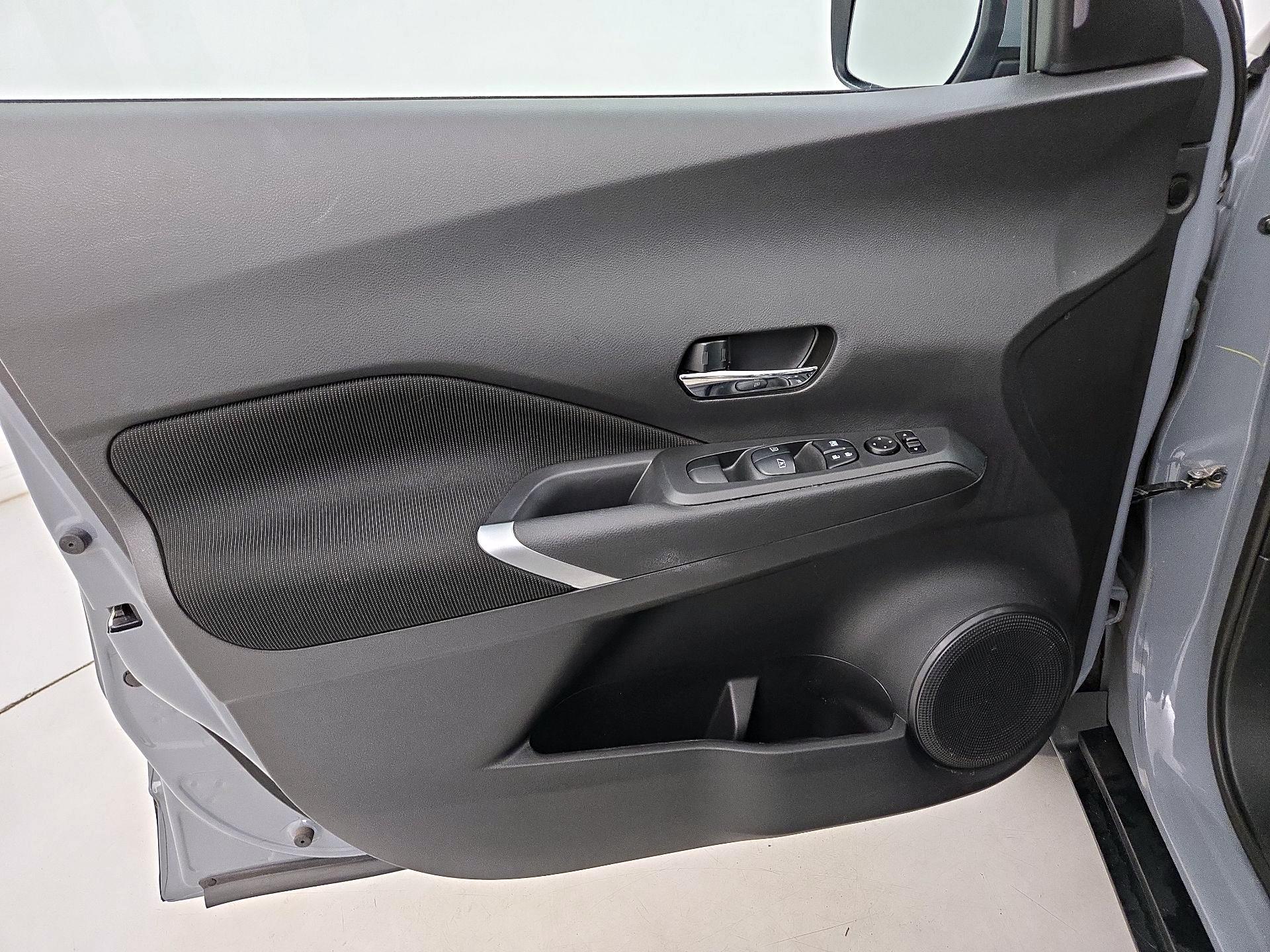 Thumbnail: 2021 Nissan Kicks - 12