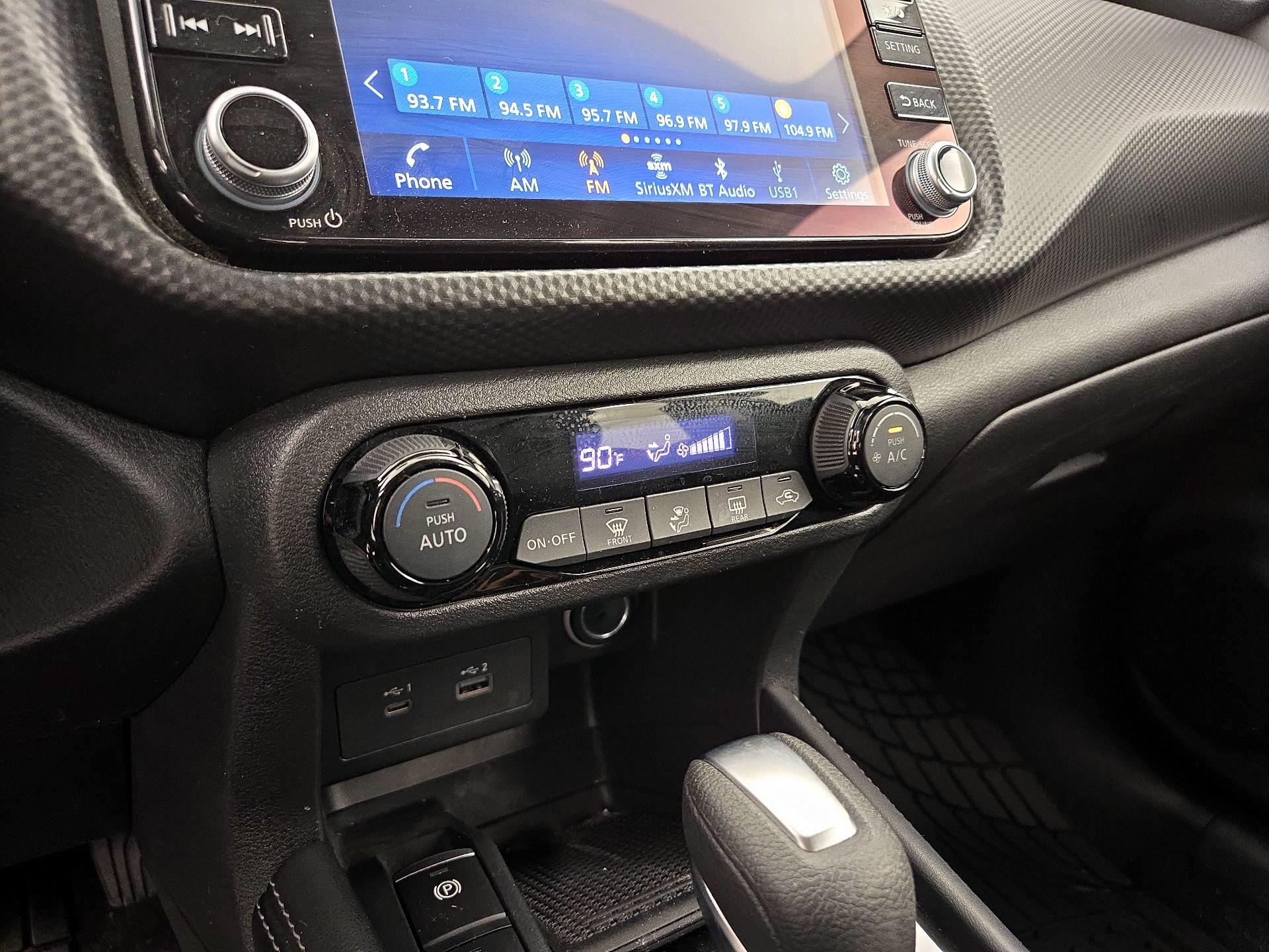 Thumbnail: 2021 Nissan Kicks - 16