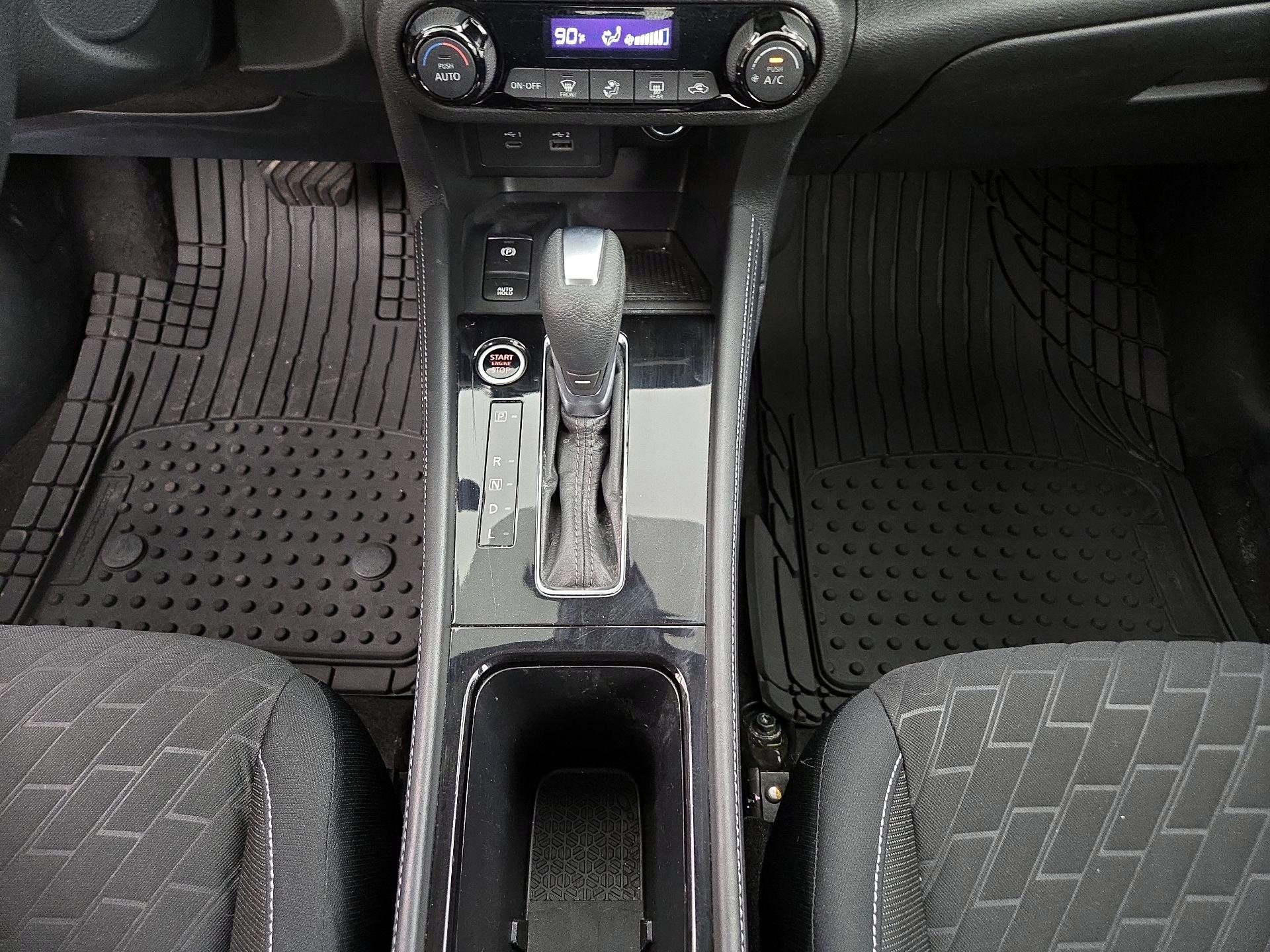 Thumbnail: 2021 Nissan Kicks - 17