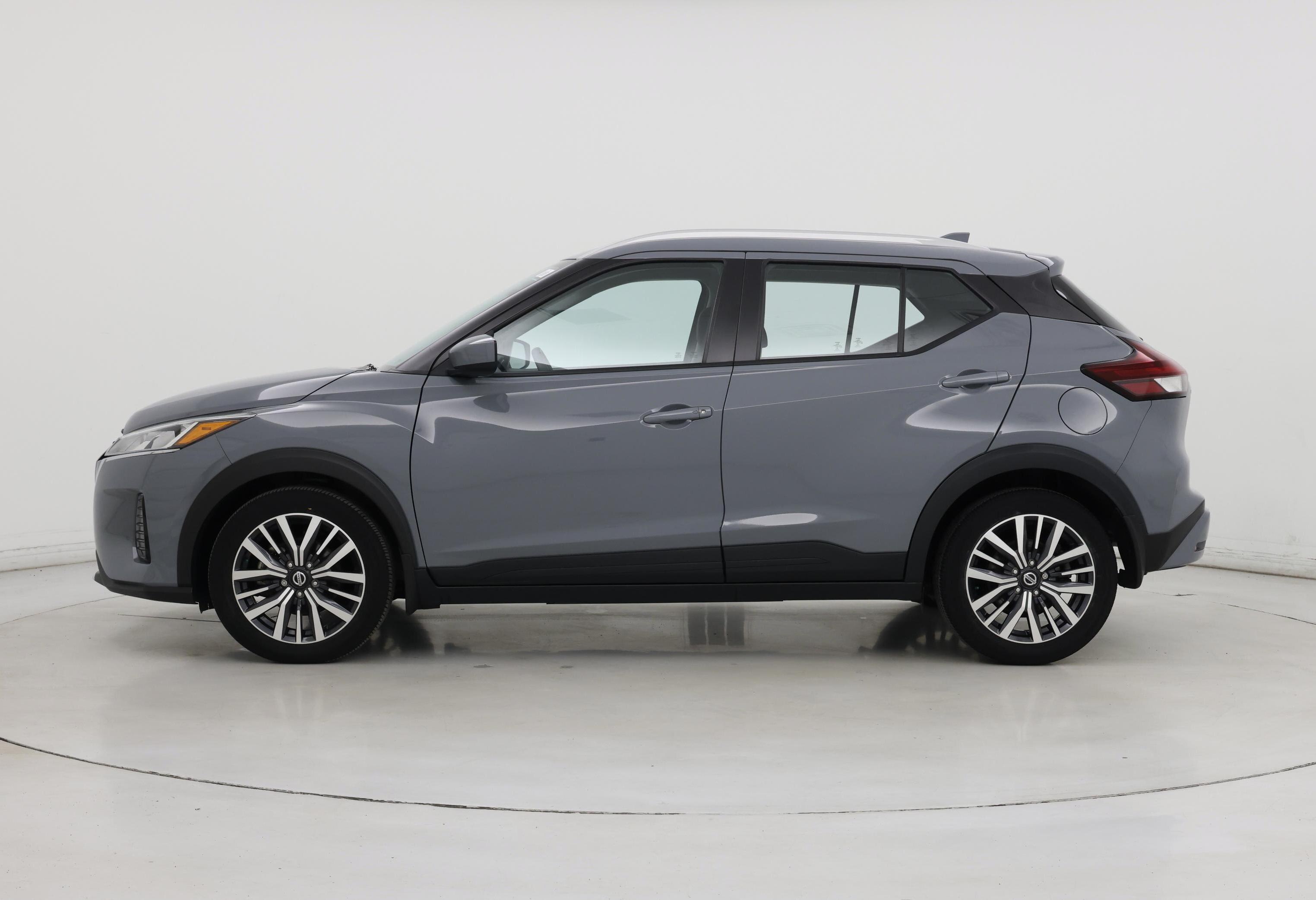 Thumbnail: 2021 Nissan Kicks - 3