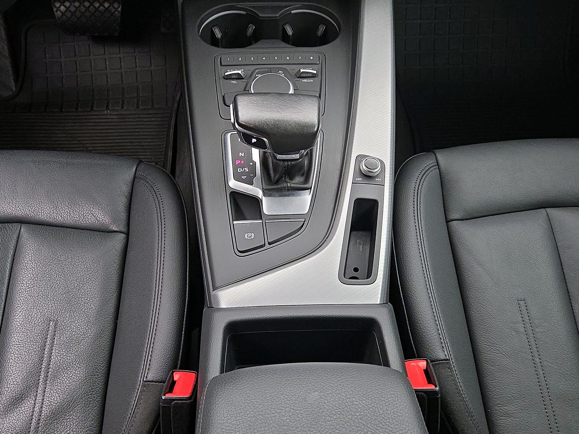 Thumbnail: 2018 Audi A4 - 17