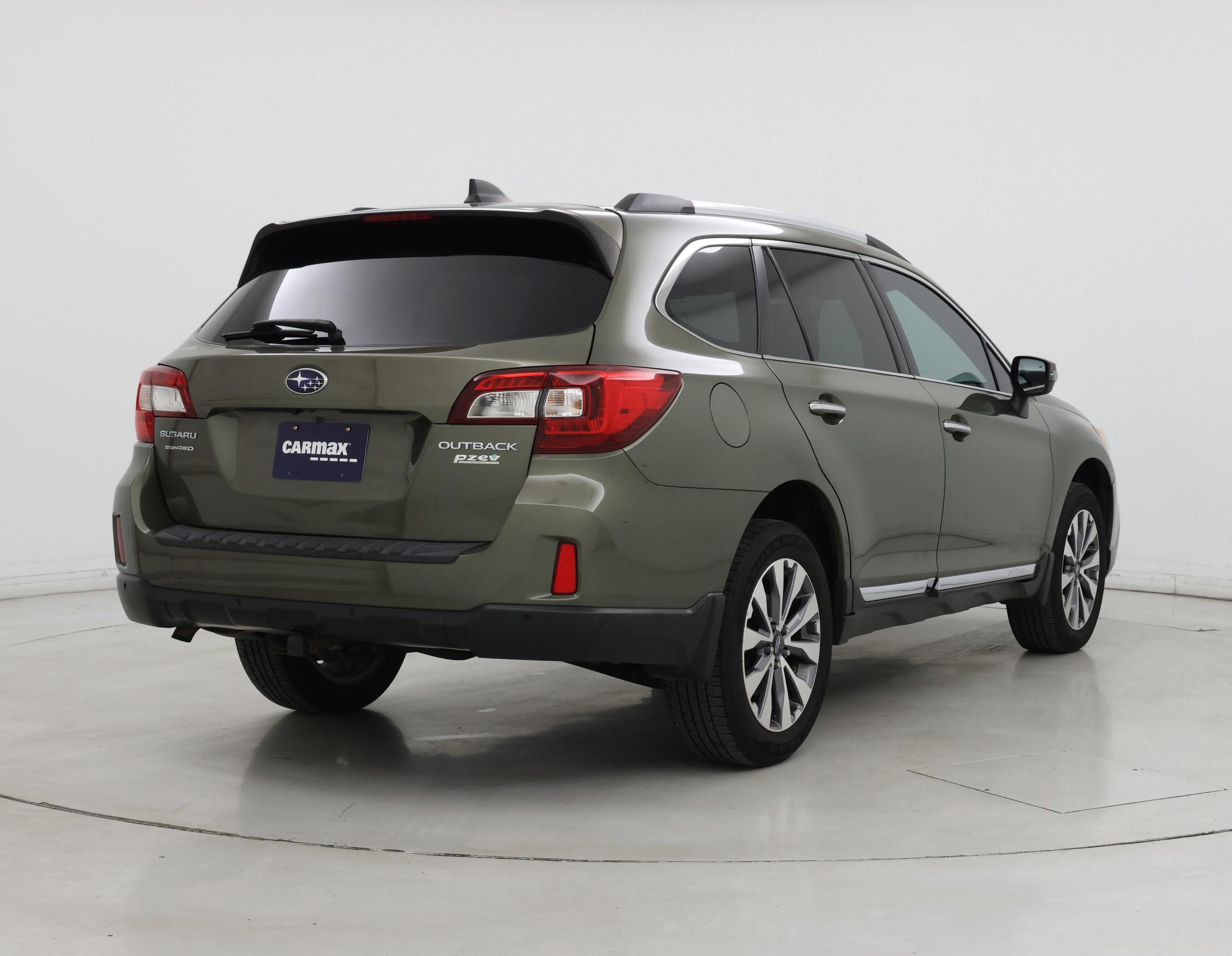 Thumbnail: 2017 Subaru Outback - 8