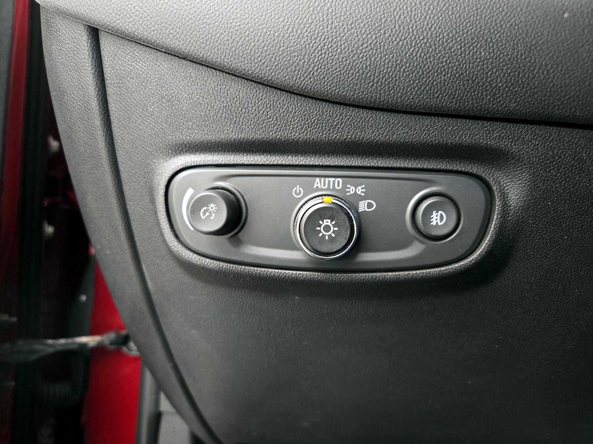 Thumbnail: 2020 Chevrolet Equinox - 13