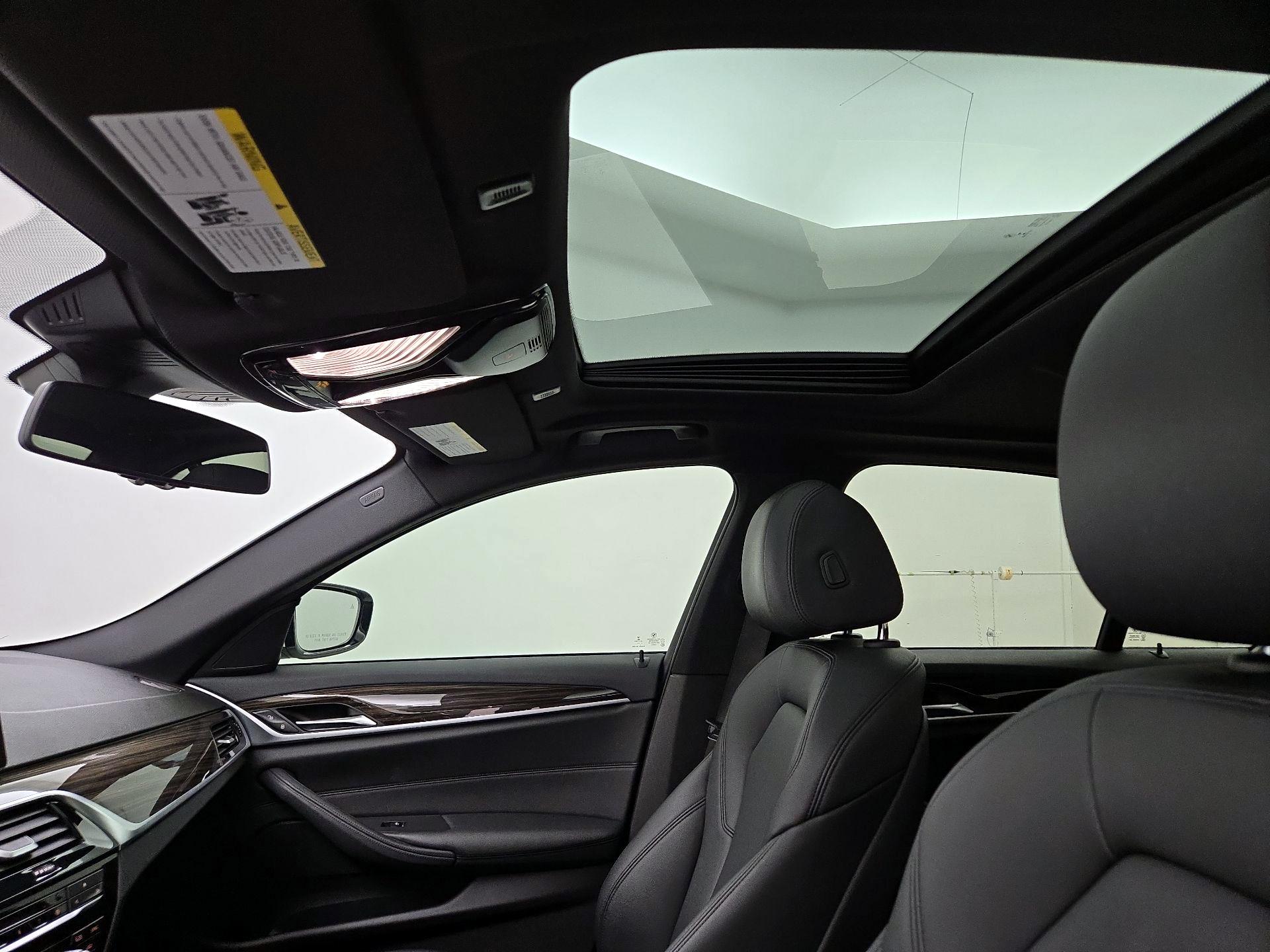 Thumbnail: 2019 BMW 5 Series - 20