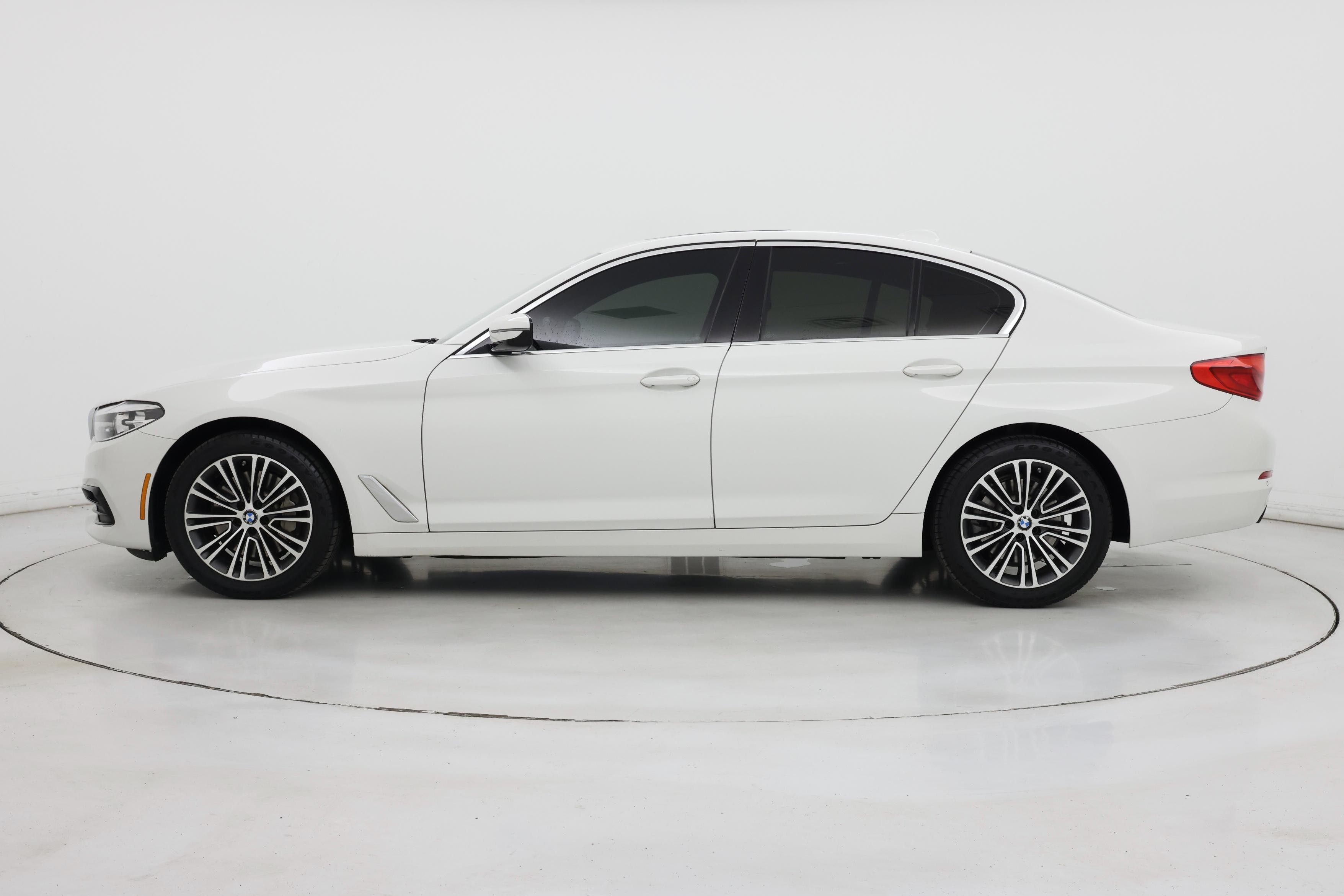 Thumbnail: 2019 BMW 5 Series - 3