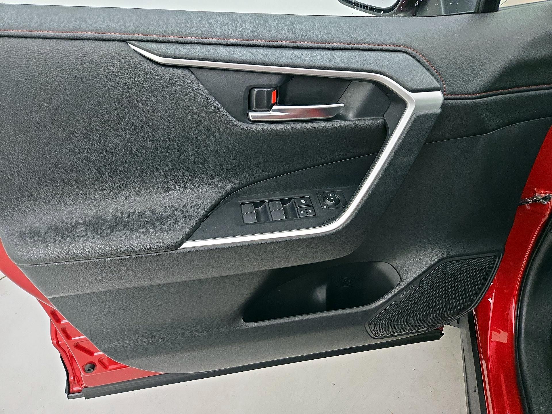 Thumbnail: 2023 Toyota RAV4 - 12