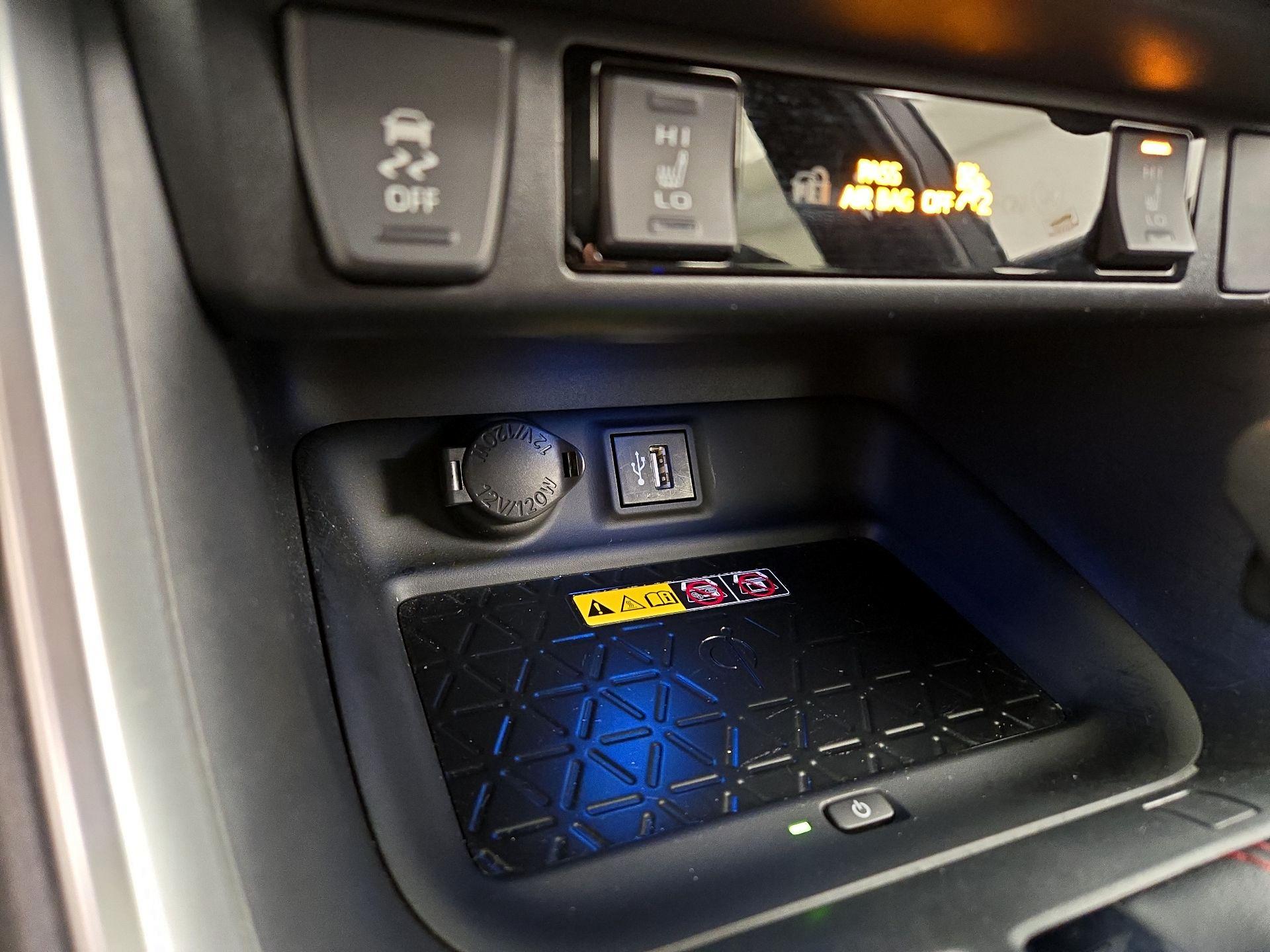 Thumbnail: 2023 Toyota RAV4 - 18