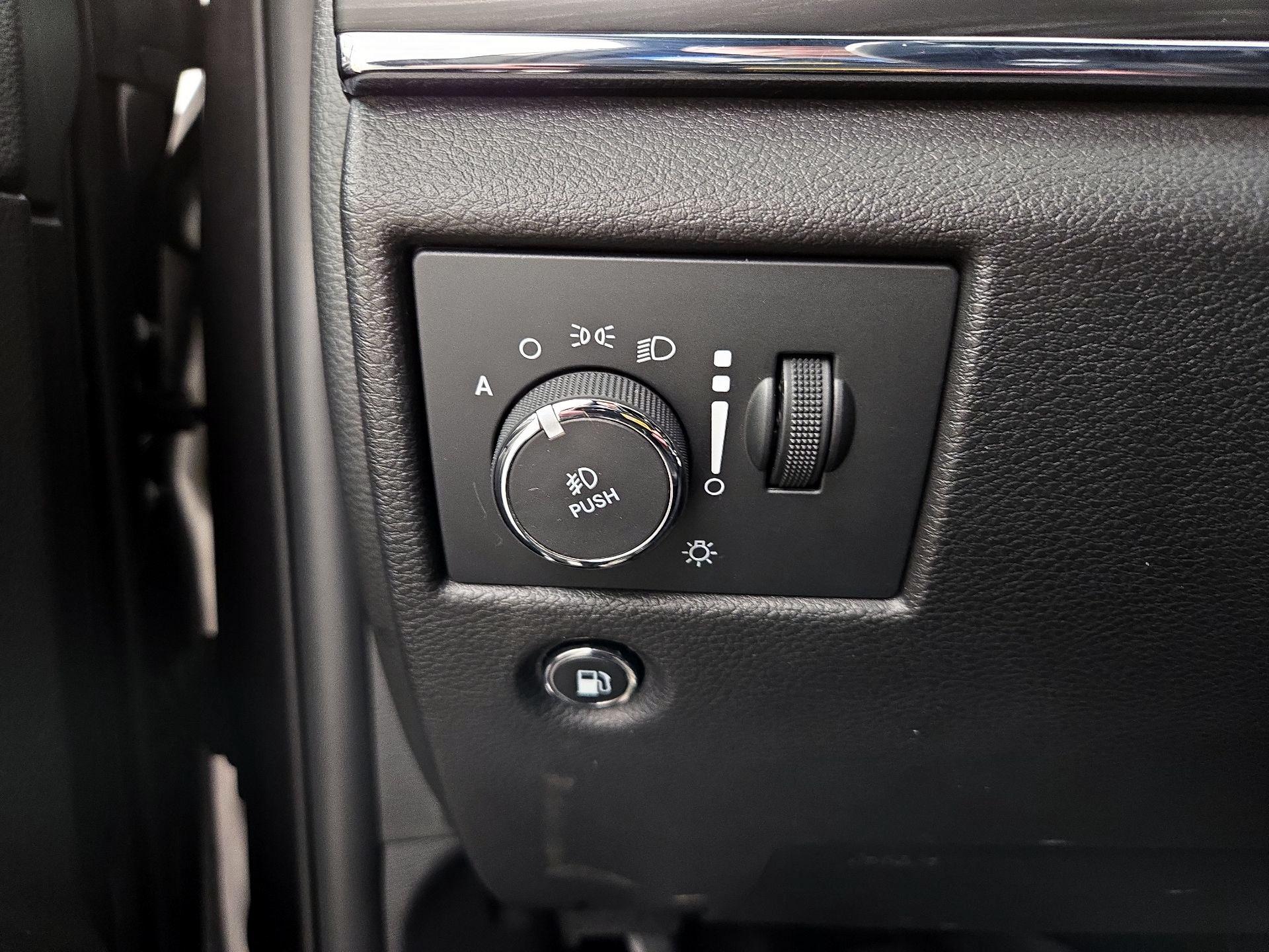 Thumbnail: 2021 Jeep Grand Cherokee - 13