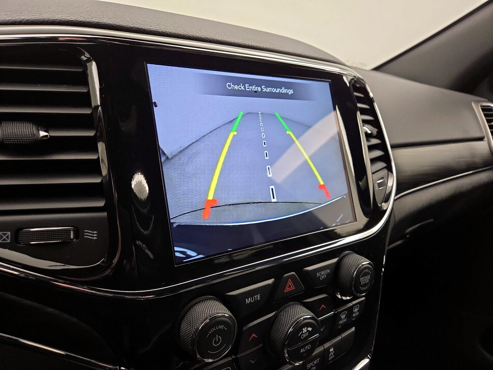 Thumbnail: 2021 Jeep Grand Cherokee - 15