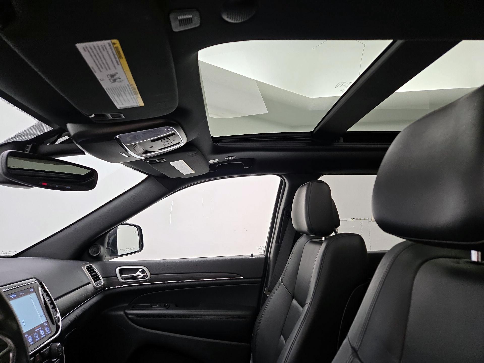 Thumbnail: 2021 Jeep Grand Cherokee - 20