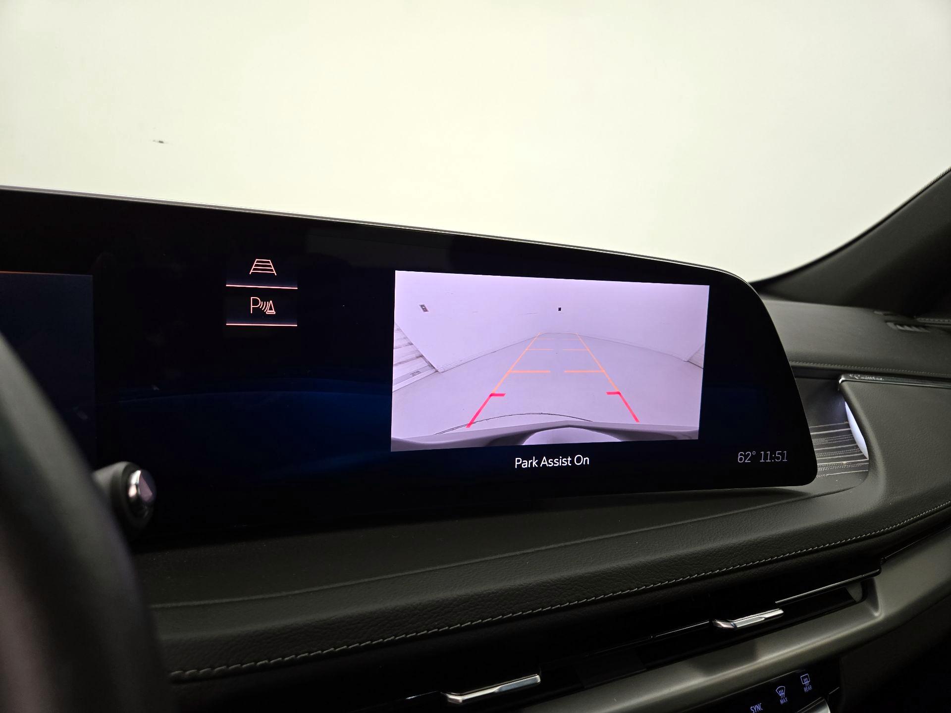 Thumbnail: 2024 Cadillac XT4 - 14