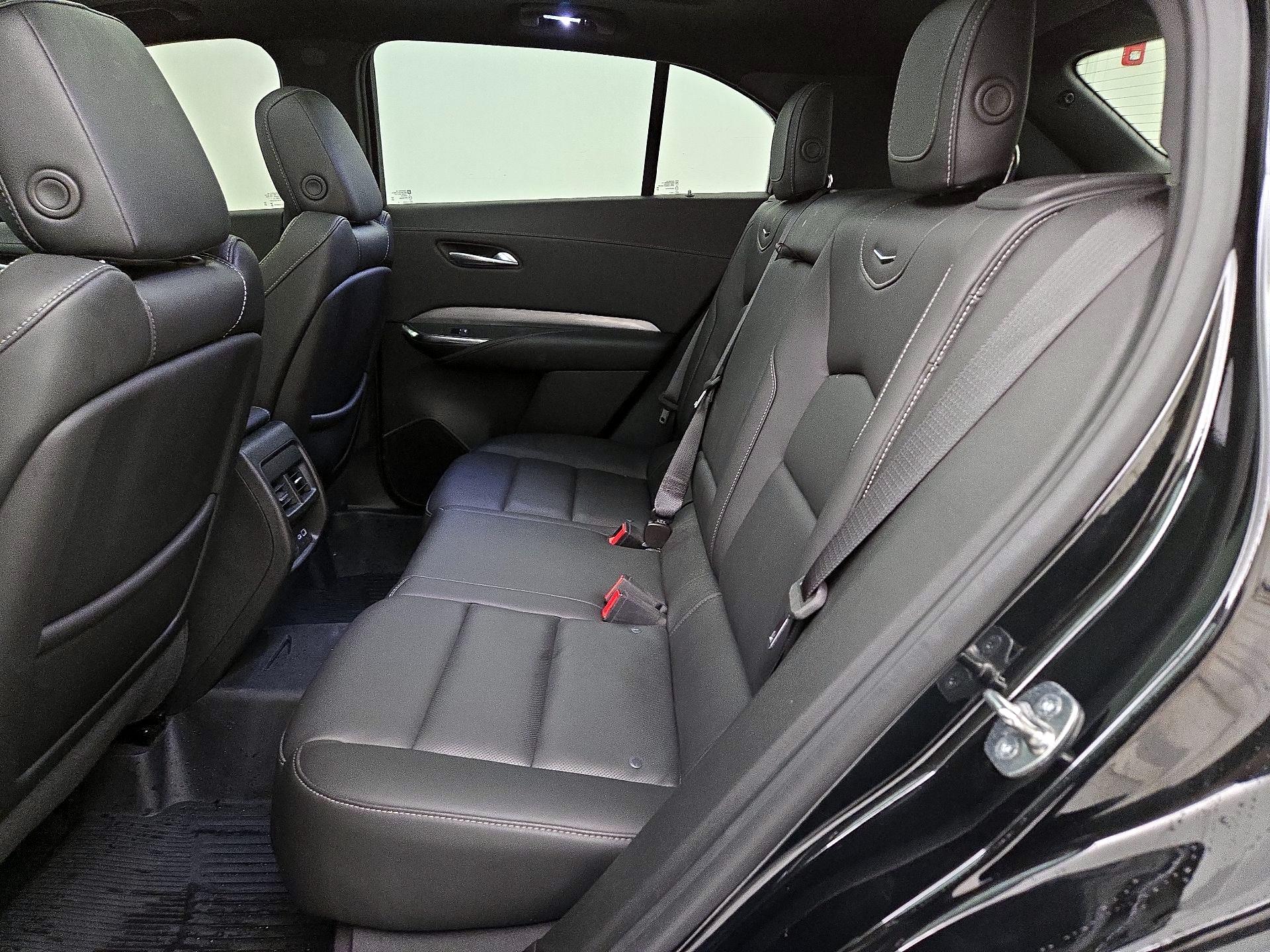 Thumbnail: 2024 Cadillac XT4 - 20