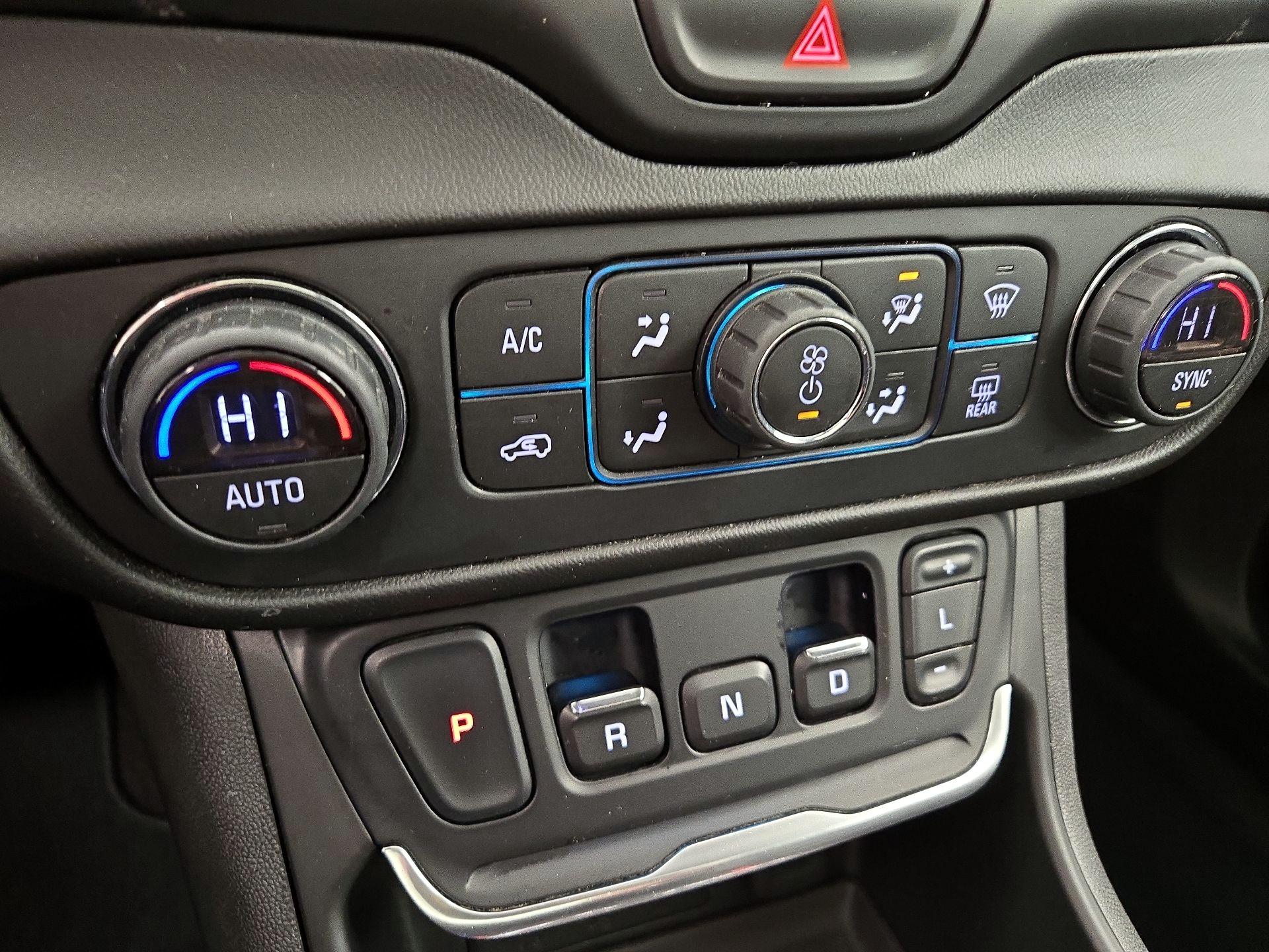 Thumbnail: 2018 GMC Terrain - 16