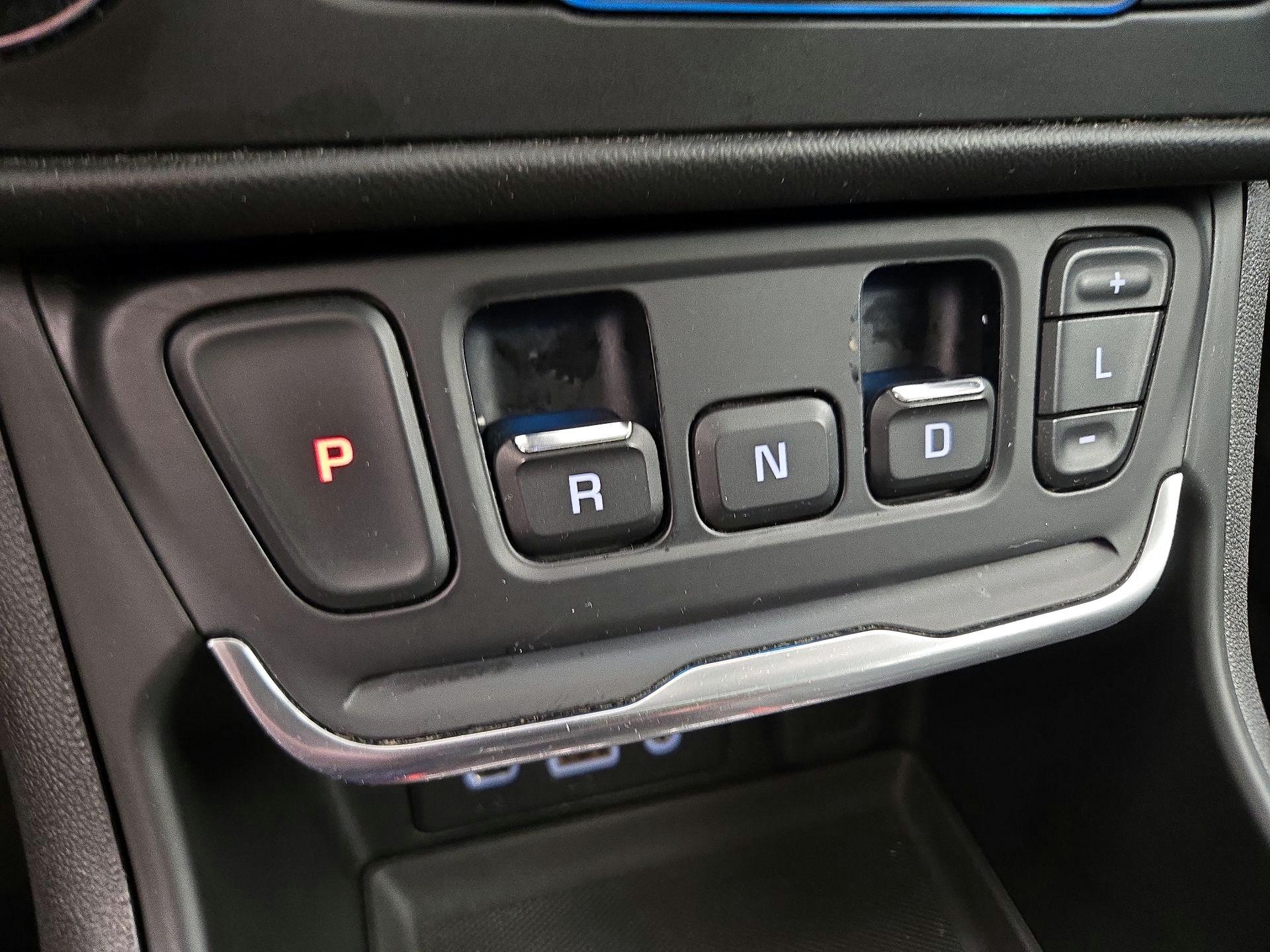 Thumbnail: 2018 GMC Terrain - 17