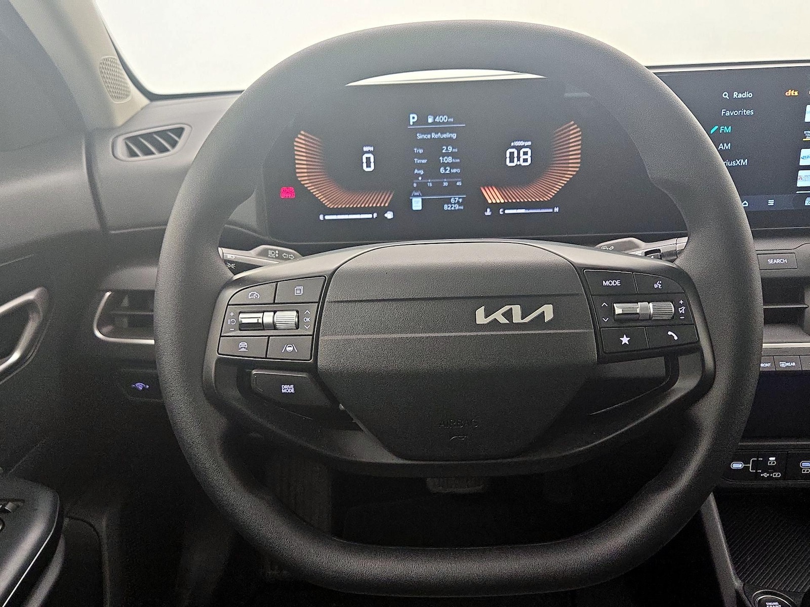 2025 Kia K4 LXS - Photo 11