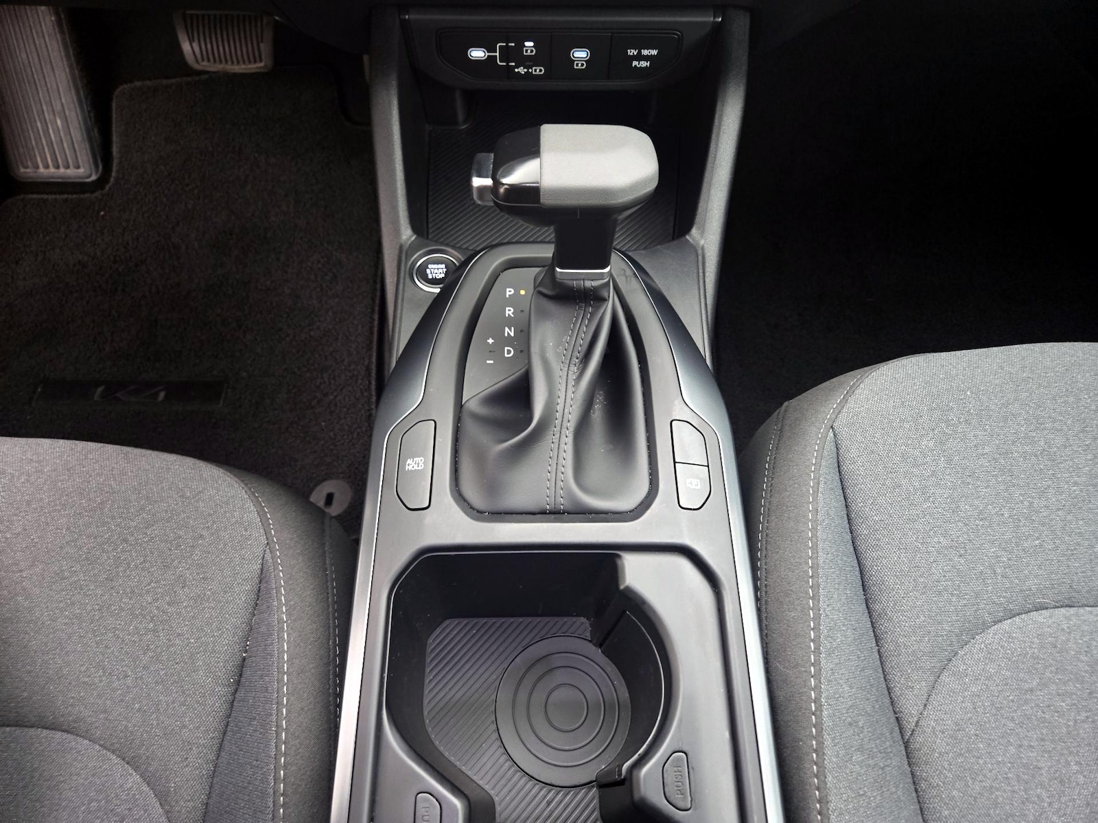 2025 Kia K4 LXS - Photo 18