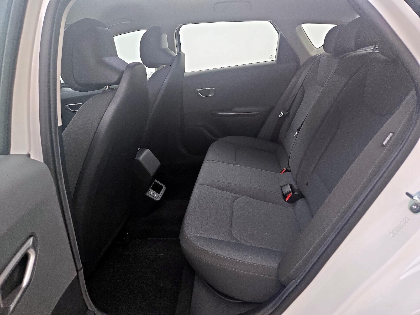 2025 Kia K4 LXS - Photo 20