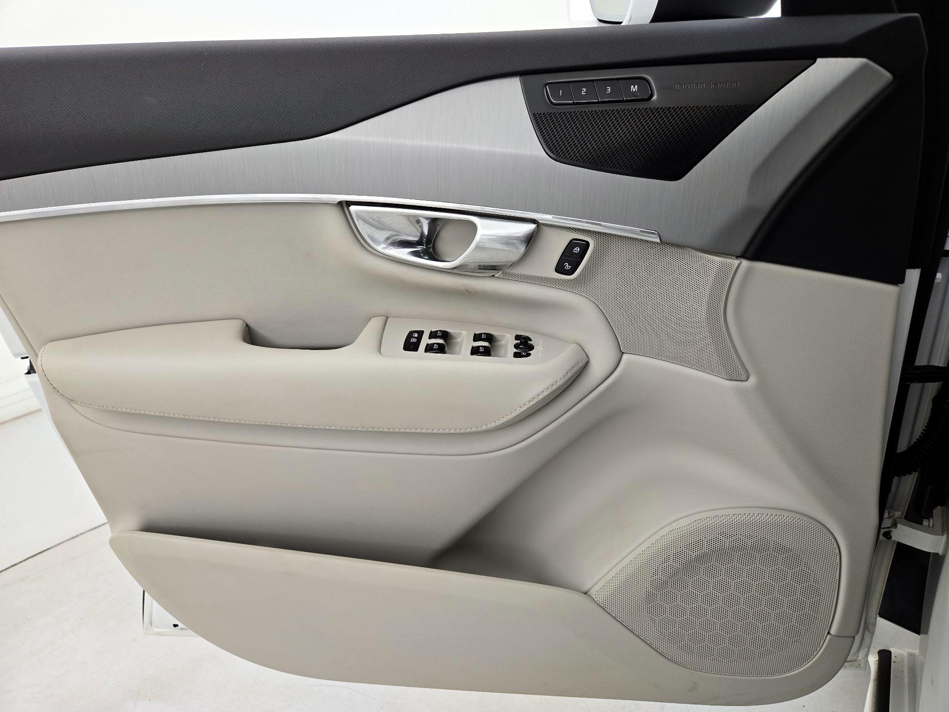 Thumbnail: 2023 Volvo XC90 - 12