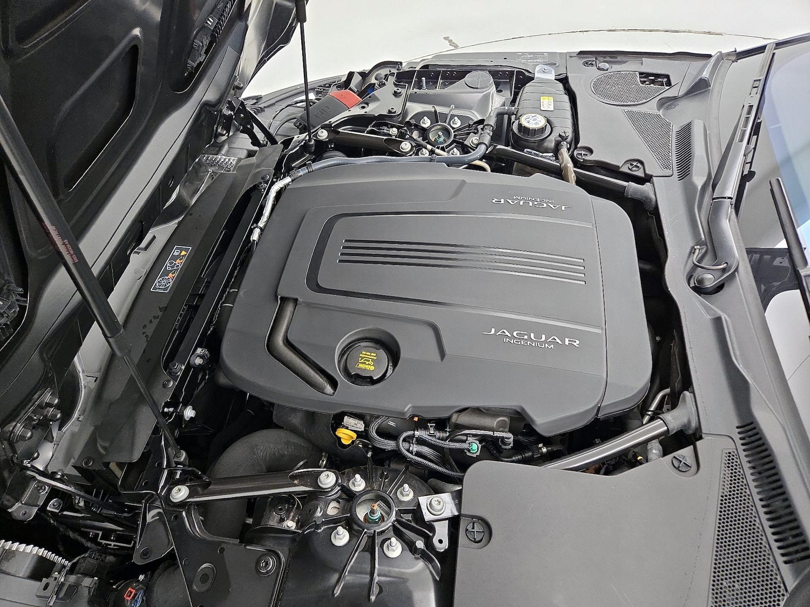 2021 Jaguar F-TYPE Base - Photo 22