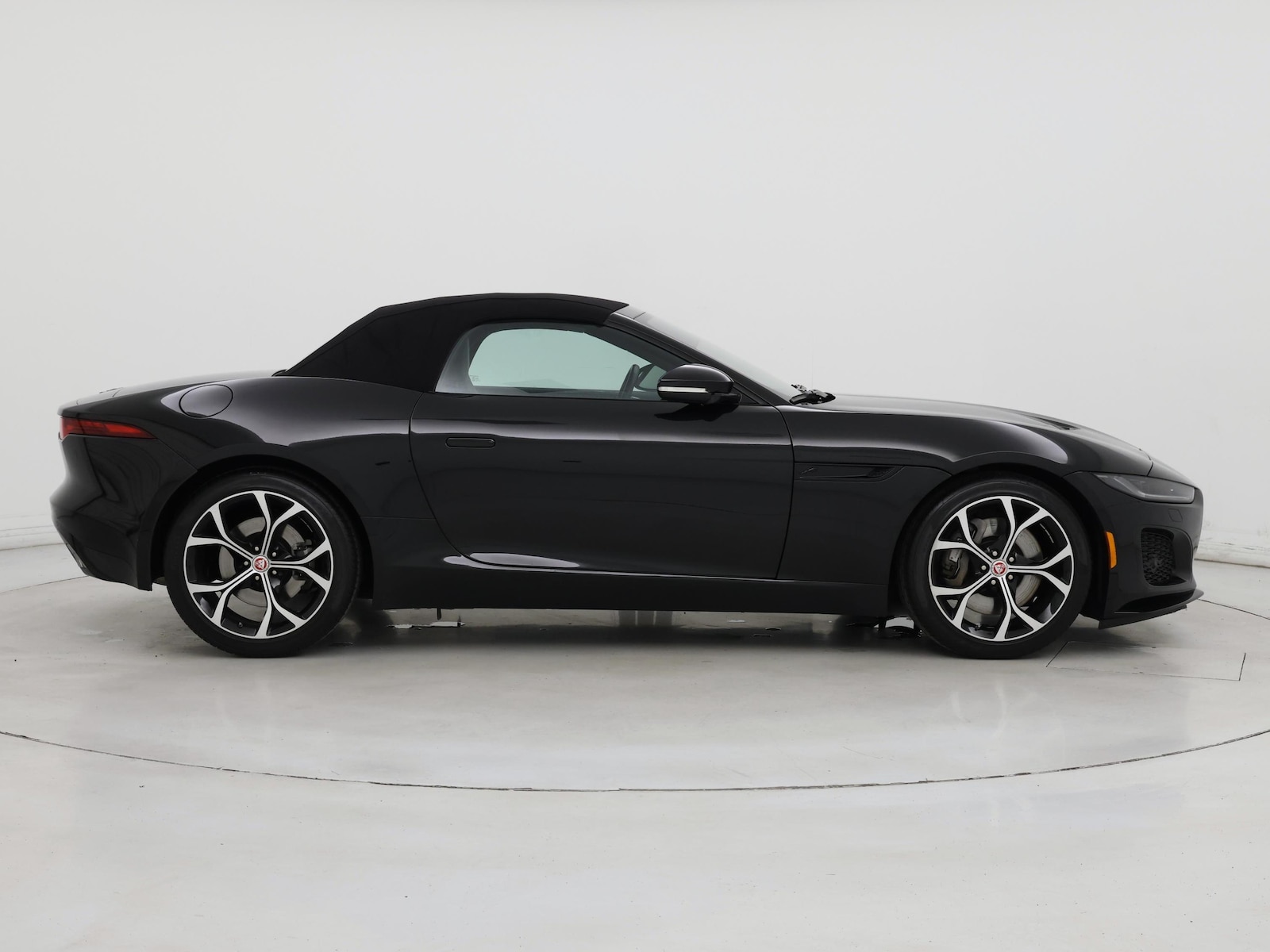 2021 Jaguar F-TYPE Base - Photo 8