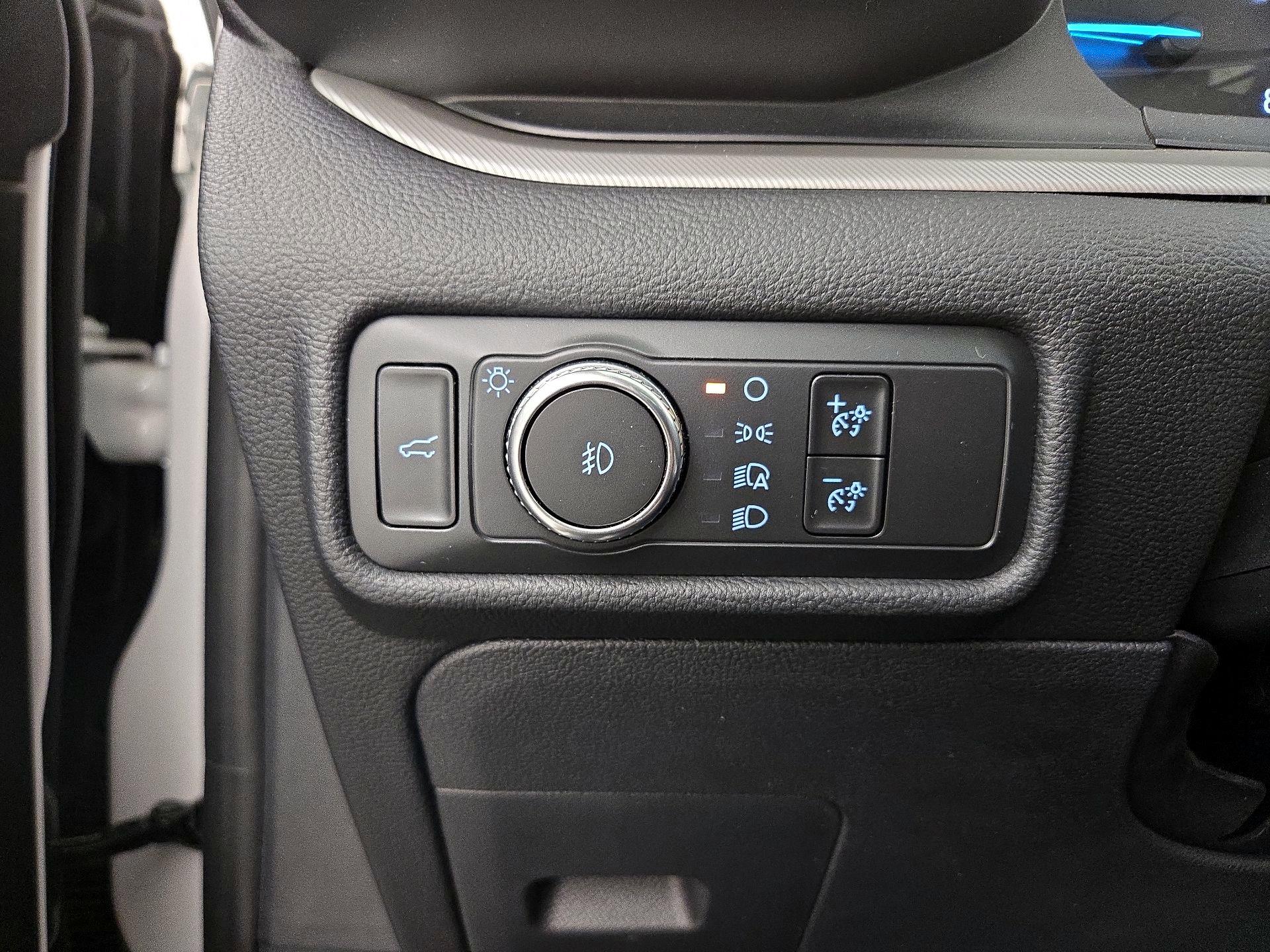 Thumbnail: 2020 Ford Explorer - 13