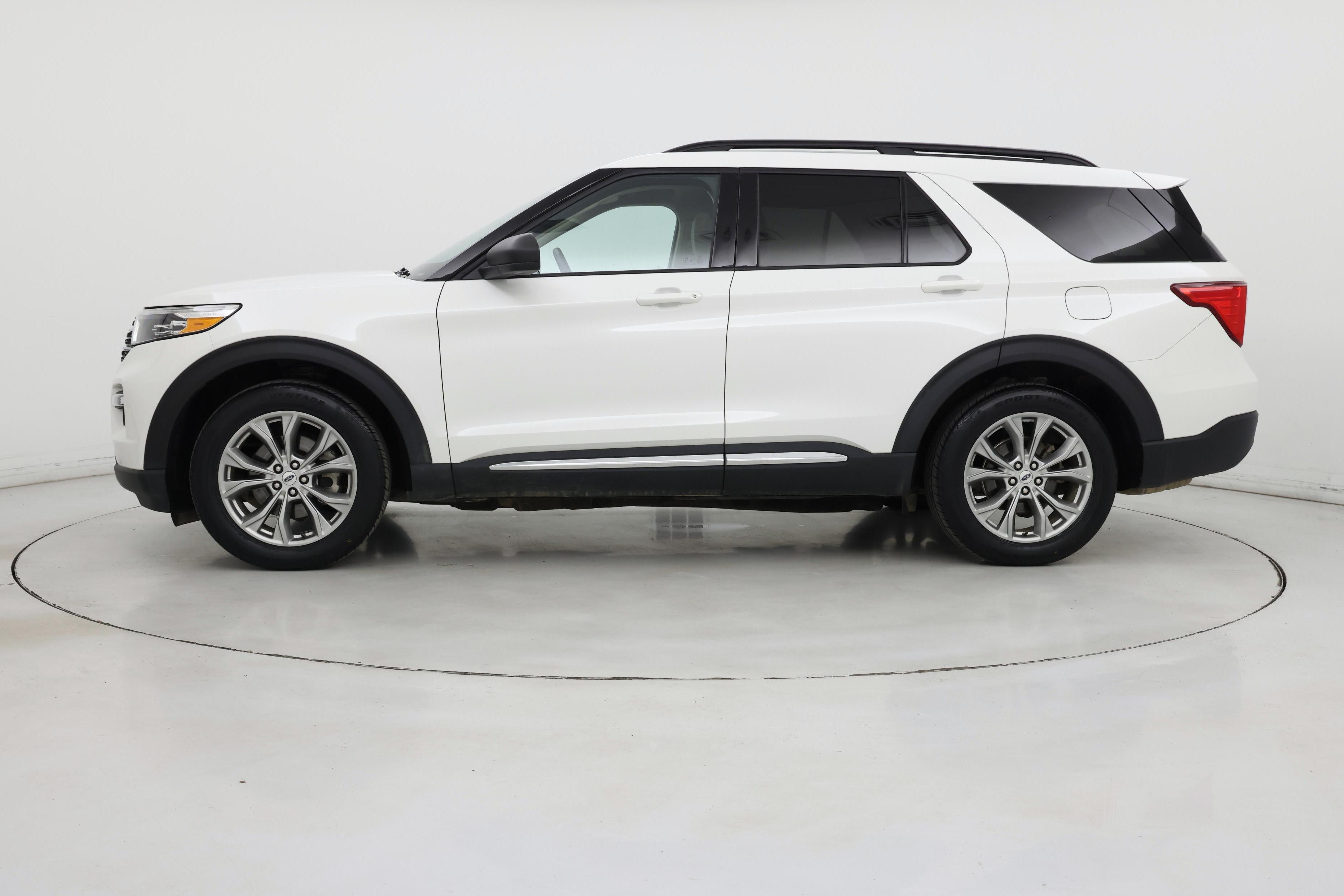 Thumbnail: 2020 Ford Explorer - 3