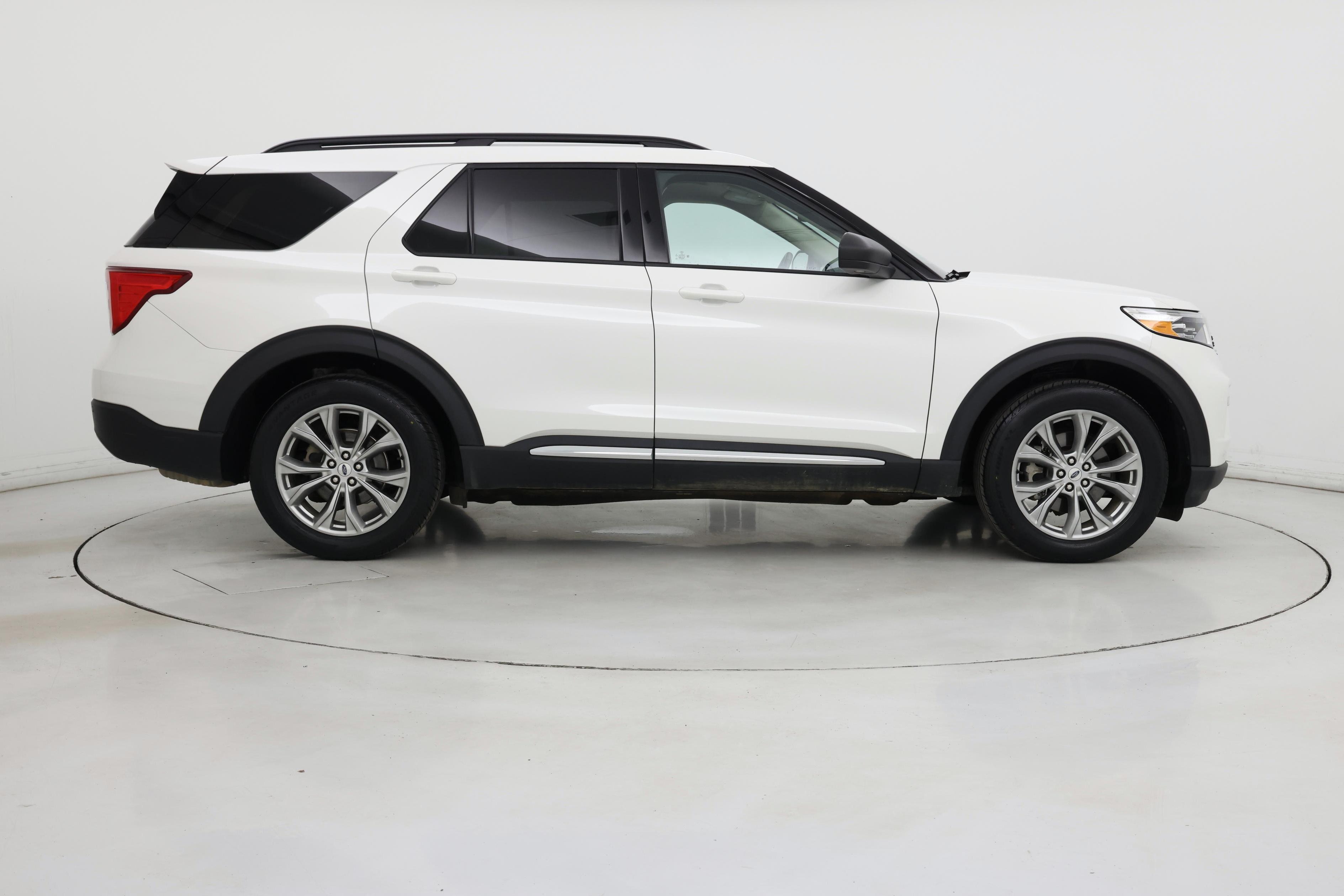 Thumbnail: 2020 Ford Explorer - 7