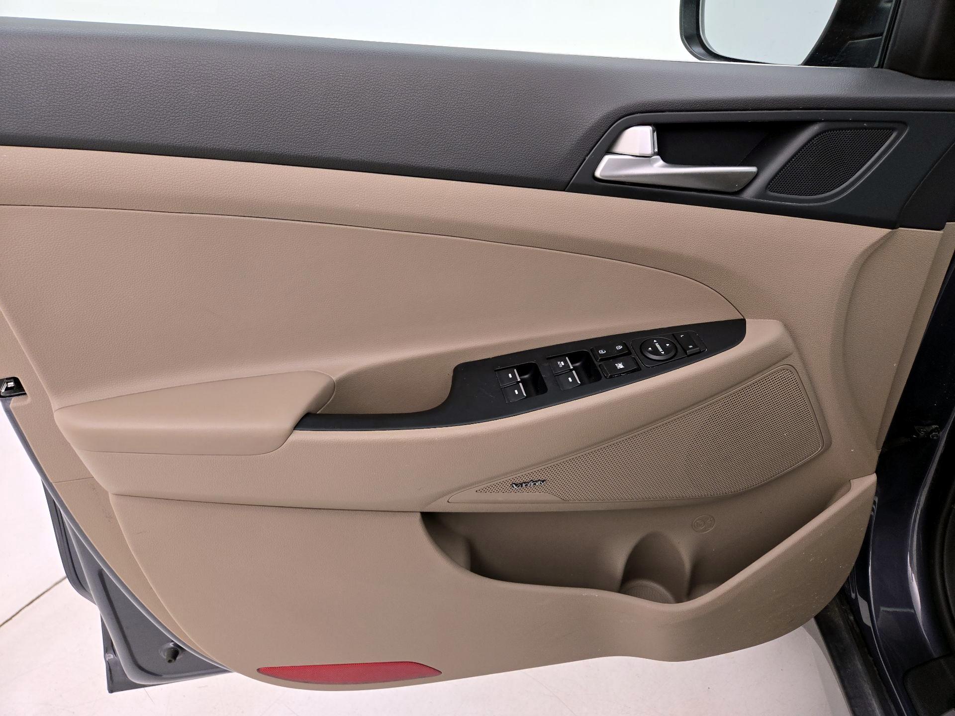 Thumbnail: 2021 Hyundai Tucson - 12