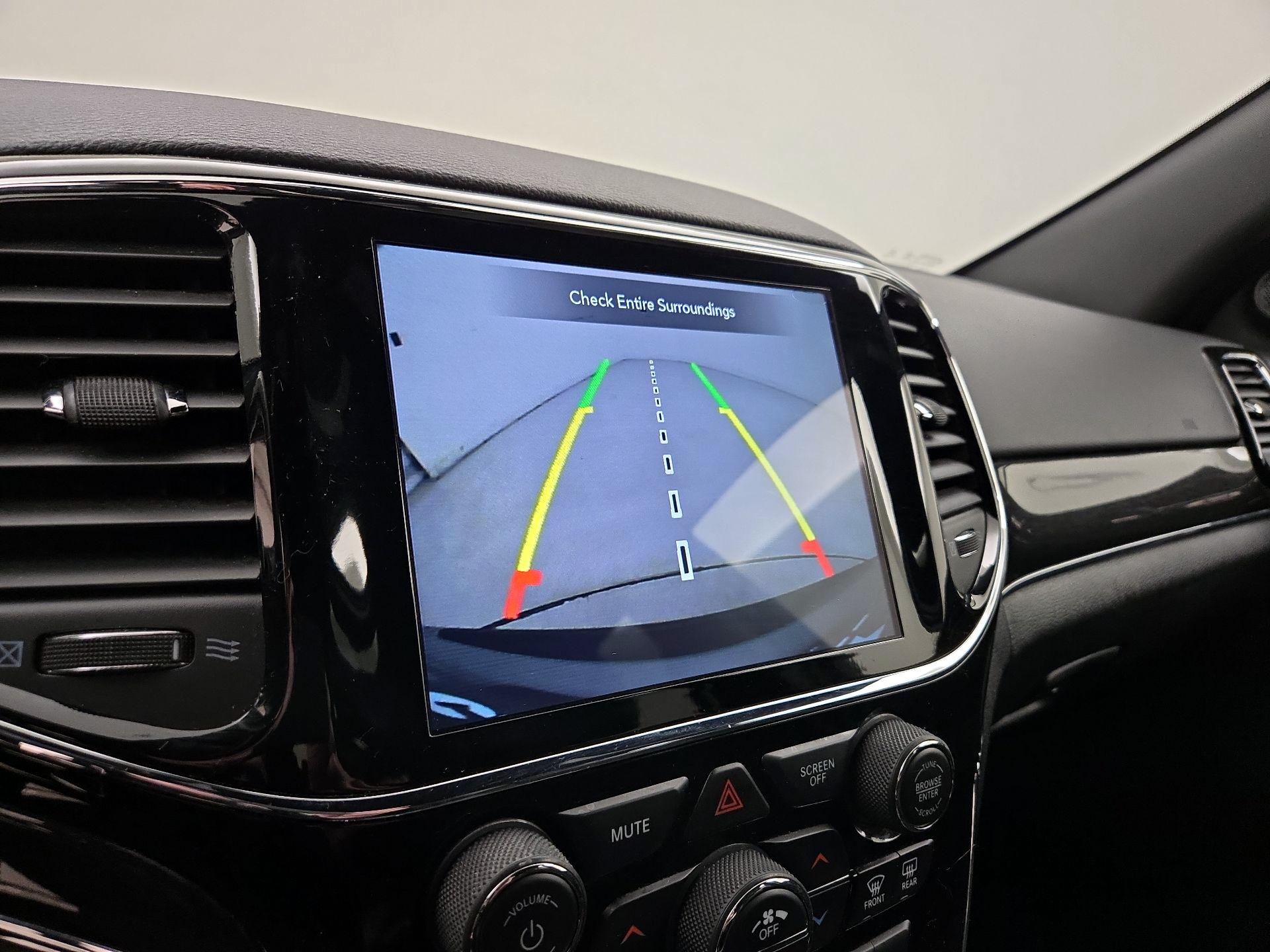 Thumbnail: 2020 Jeep Grand Cherokee - 15