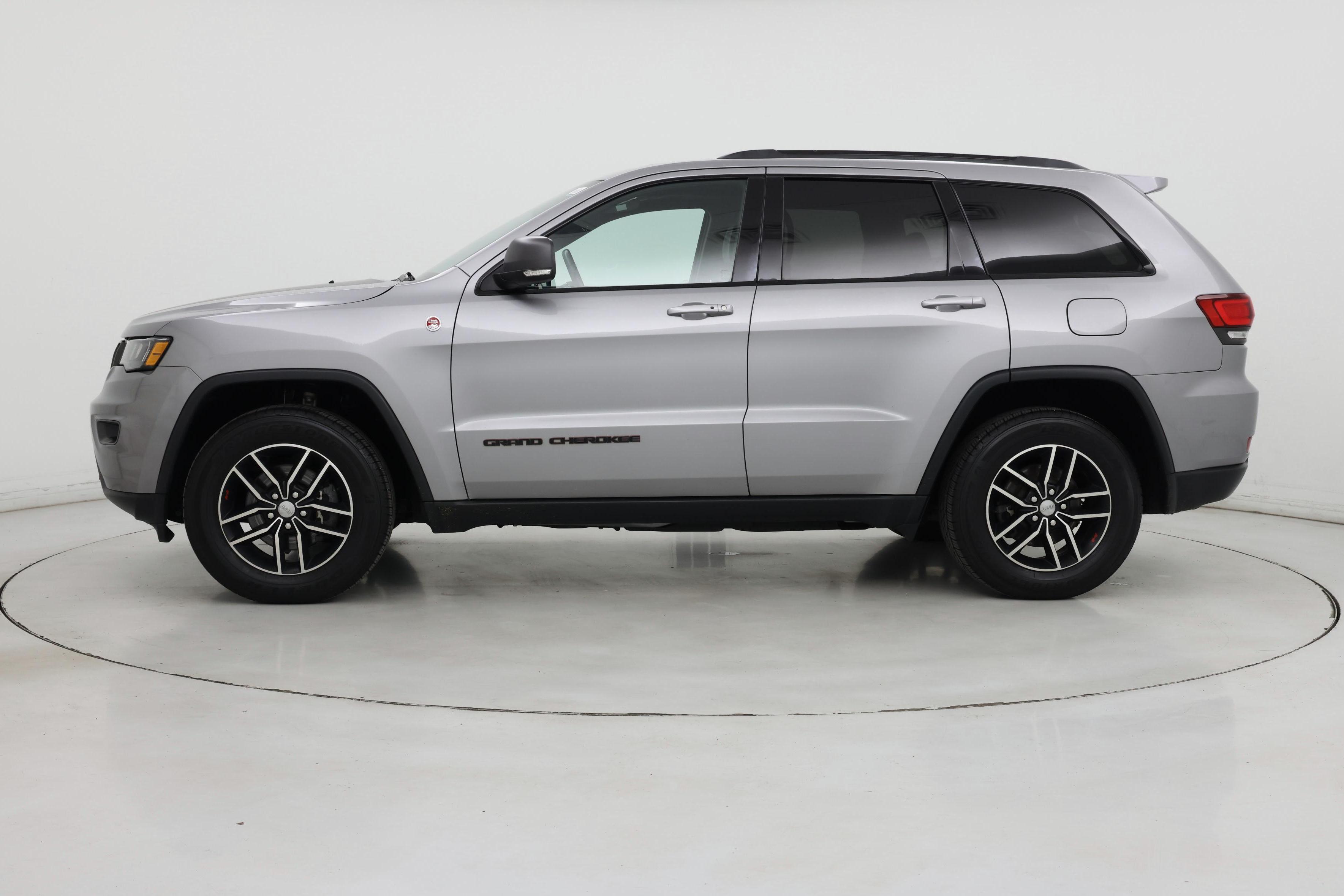 Thumbnail: 2020 Jeep Grand Cherokee - 3