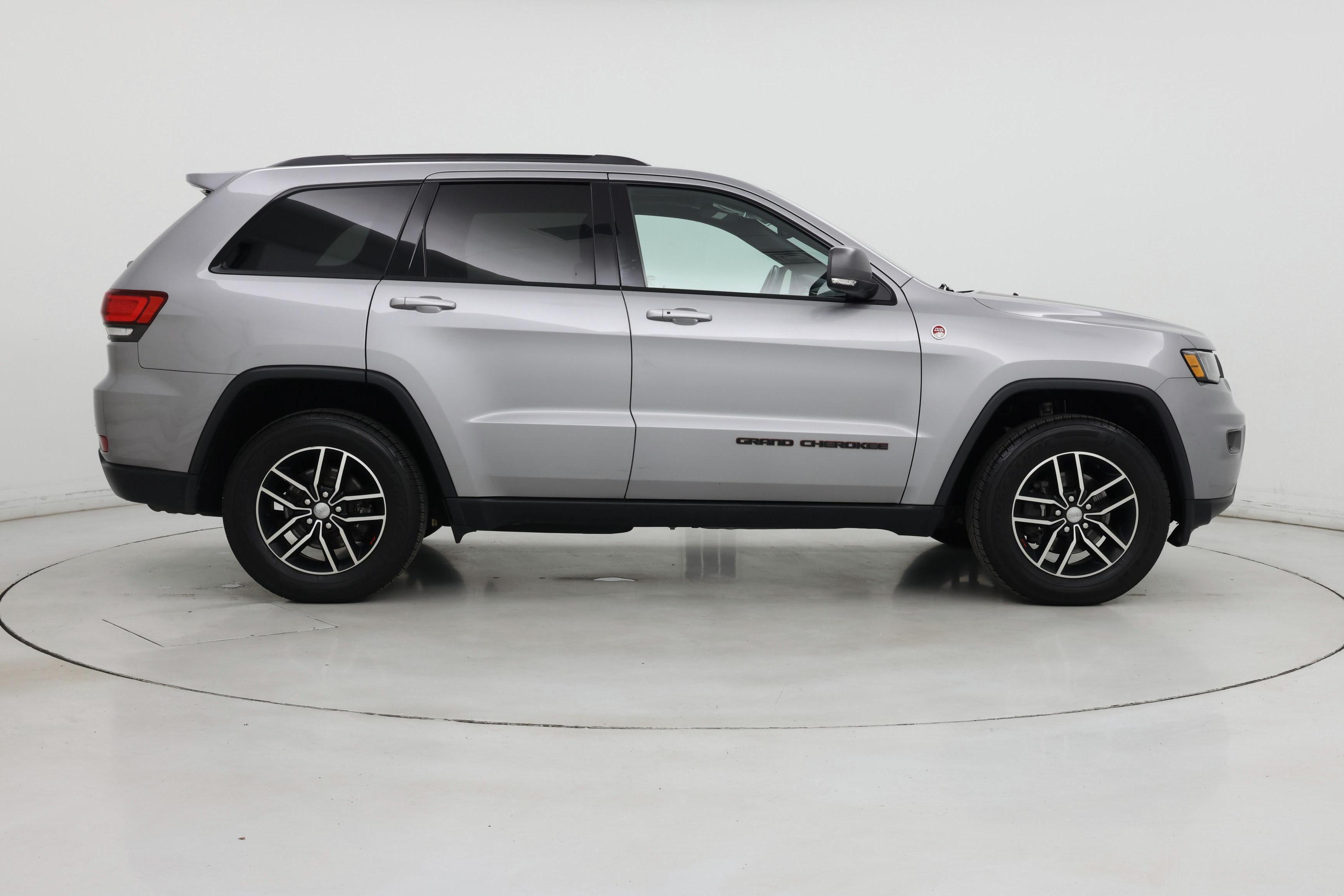 Thumbnail: 2020 Jeep Grand Cherokee - 7