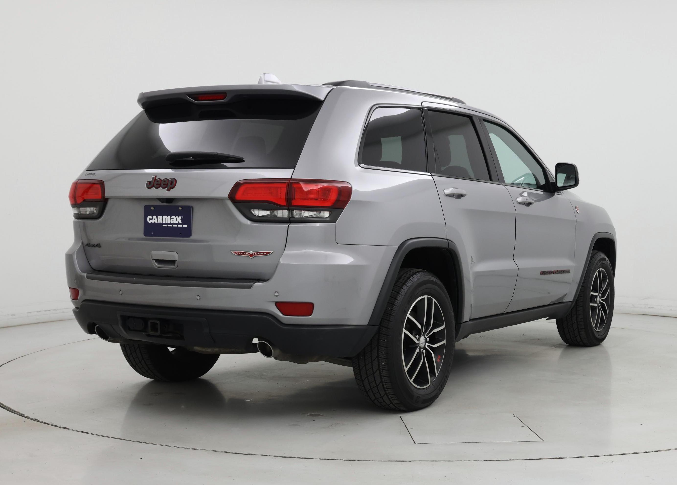 Thumbnail: 2020 Jeep Grand Cherokee - 8
